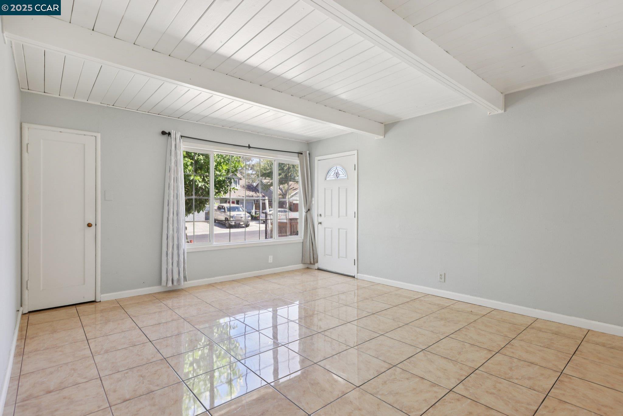 Detail Gallery Image 7 of 50 For 25 Island View Dr, Bay Point,  CA 94565 - 5 Beds | 2 Baths