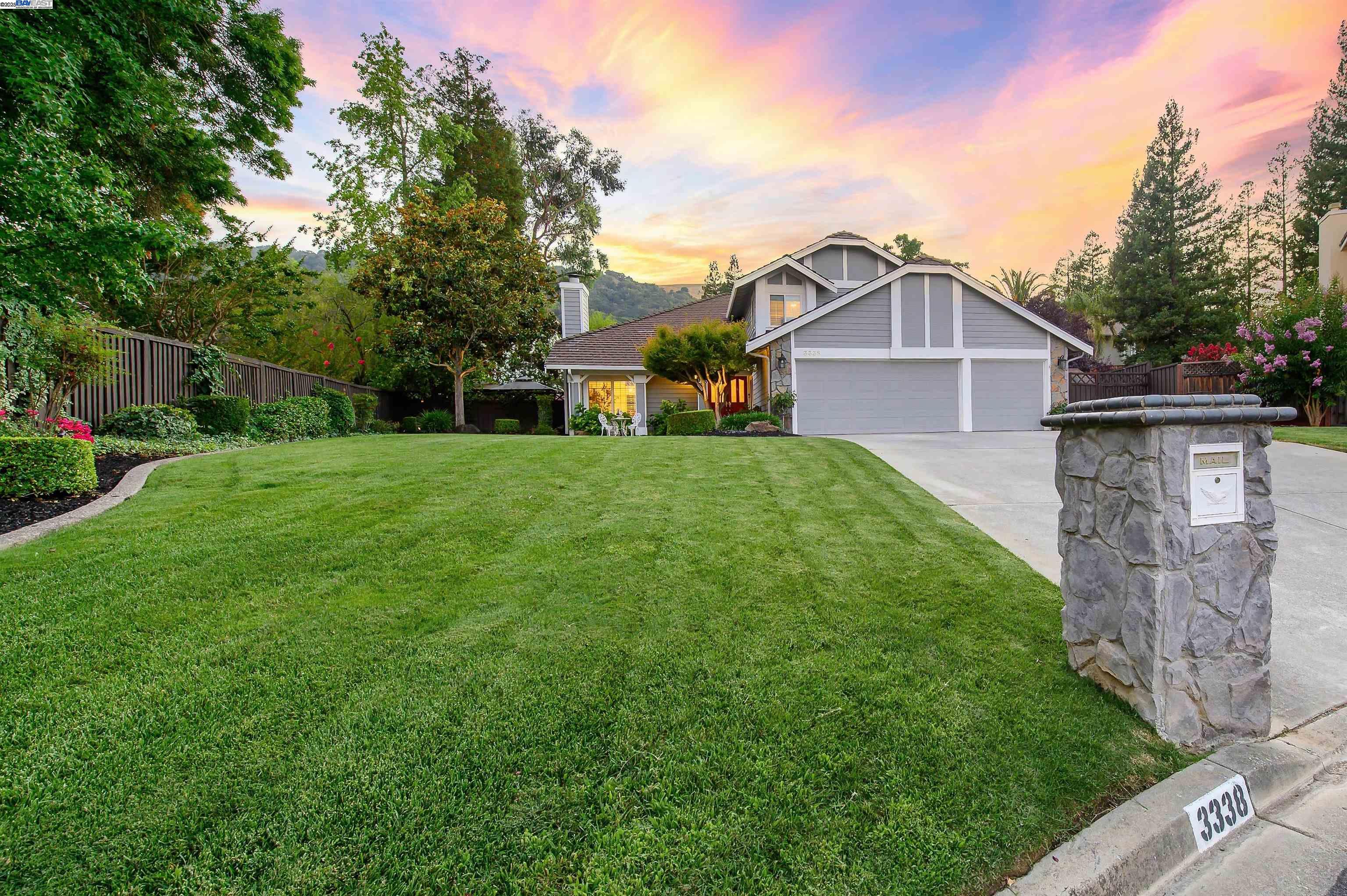Detail Gallery Image 2 of 57 For 3338 Marsh Hawk Court, Pleasanton,  CA 94588 - 4 Beds | 3 Baths