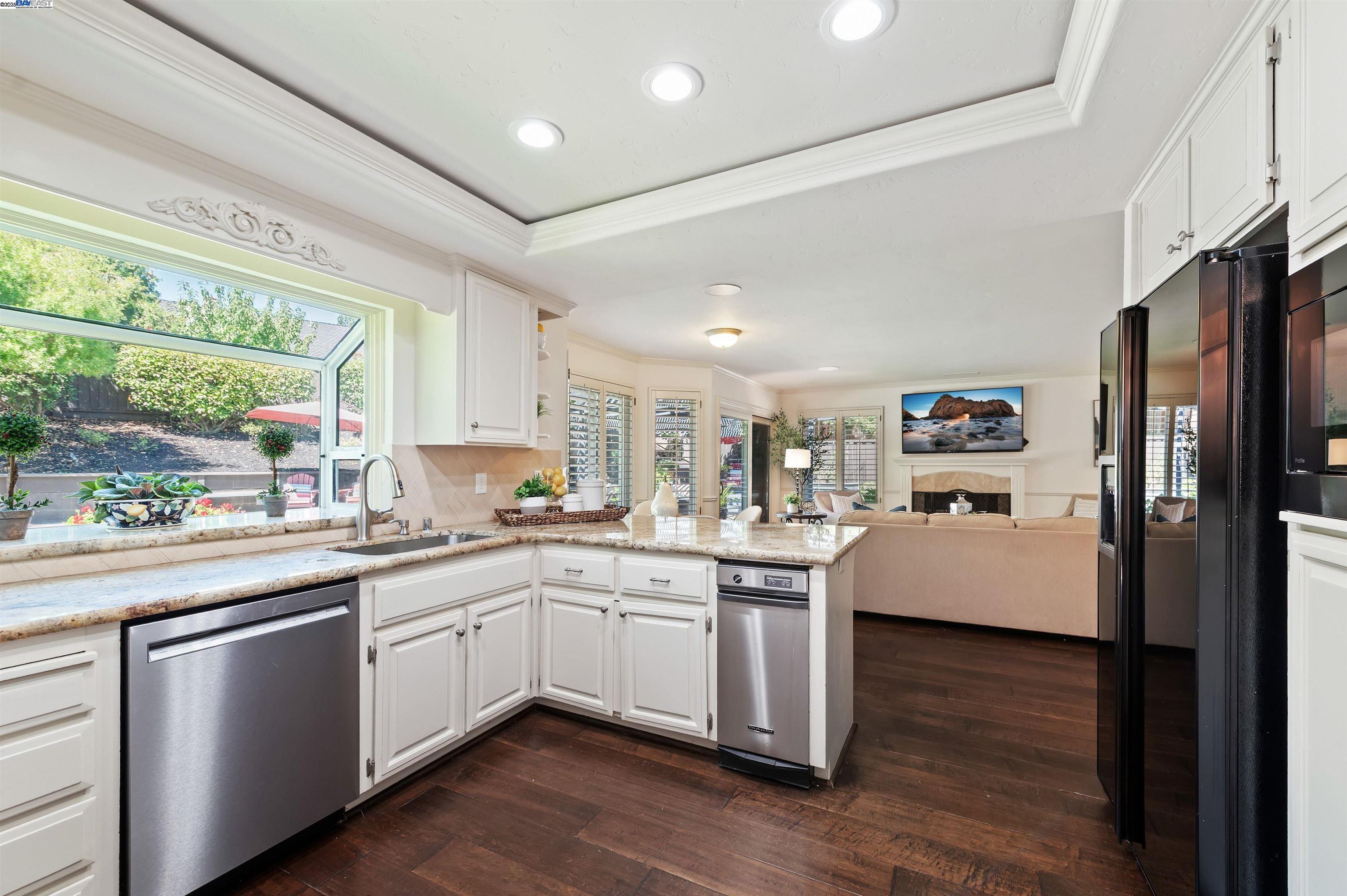Detail Gallery Image 16 of 57 For 3338 Marsh Hawk Court, Pleasanton,  CA 94588 - 4 Beds | 3 Baths