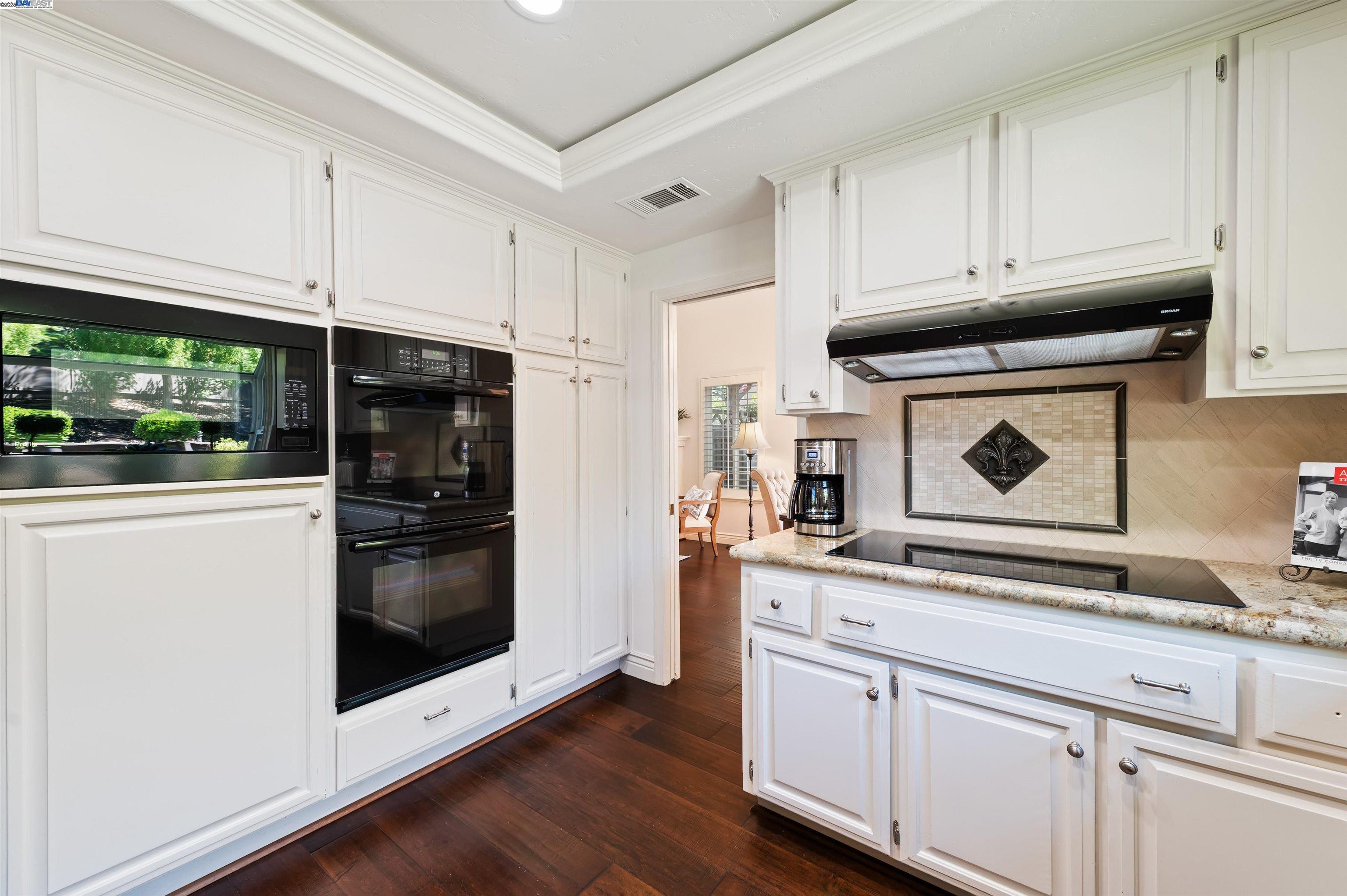 Detail Gallery Image 17 of 57 For 3338 Marsh Hawk Court, Pleasanton,  CA 94588 - 4 Beds | 3 Baths