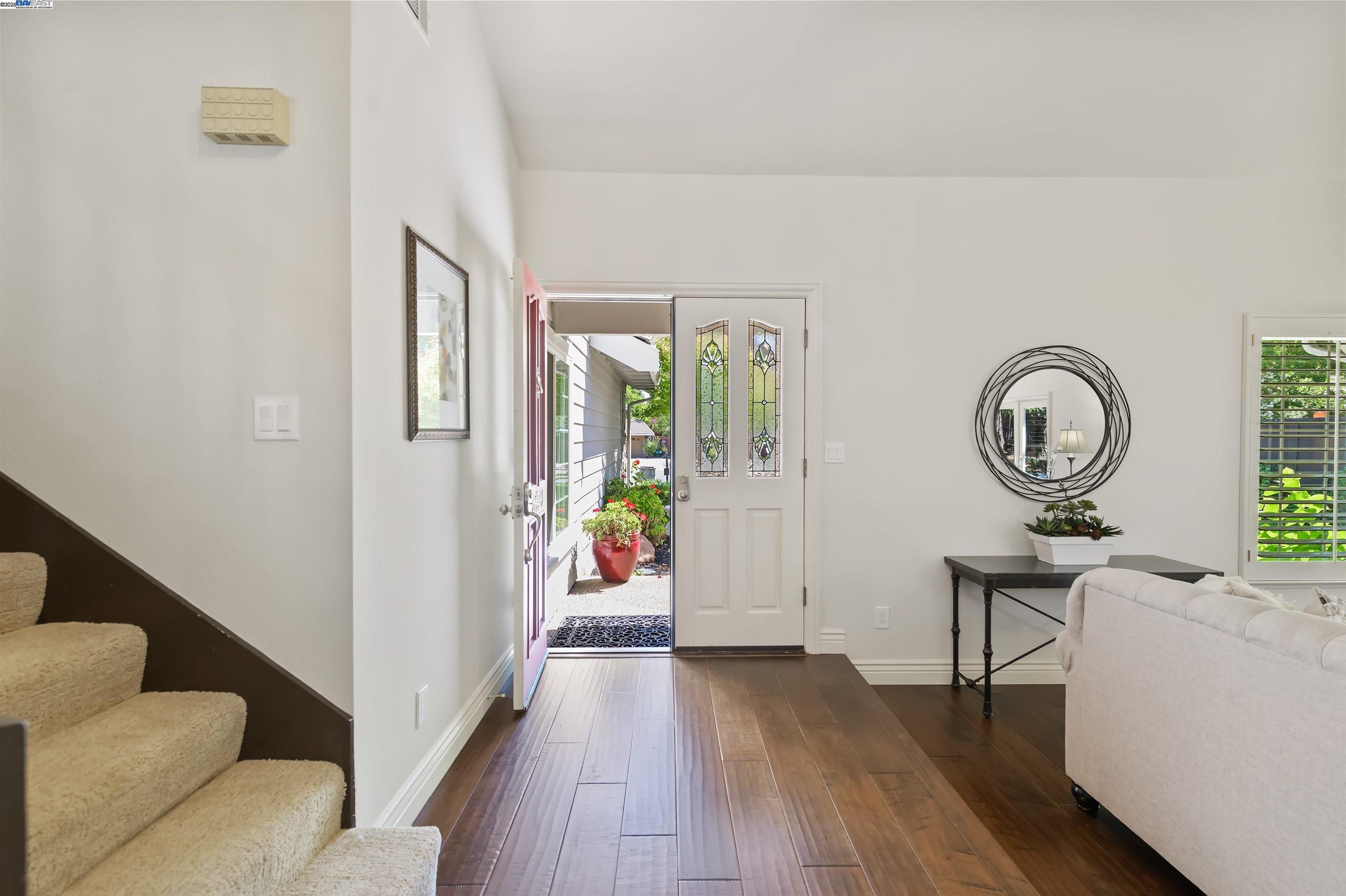 Detail Gallery Image 4 of 57 For 3338 Marsh Hawk Court, Pleasanton,  CA 94588 - 4 Beds | 3 Baths