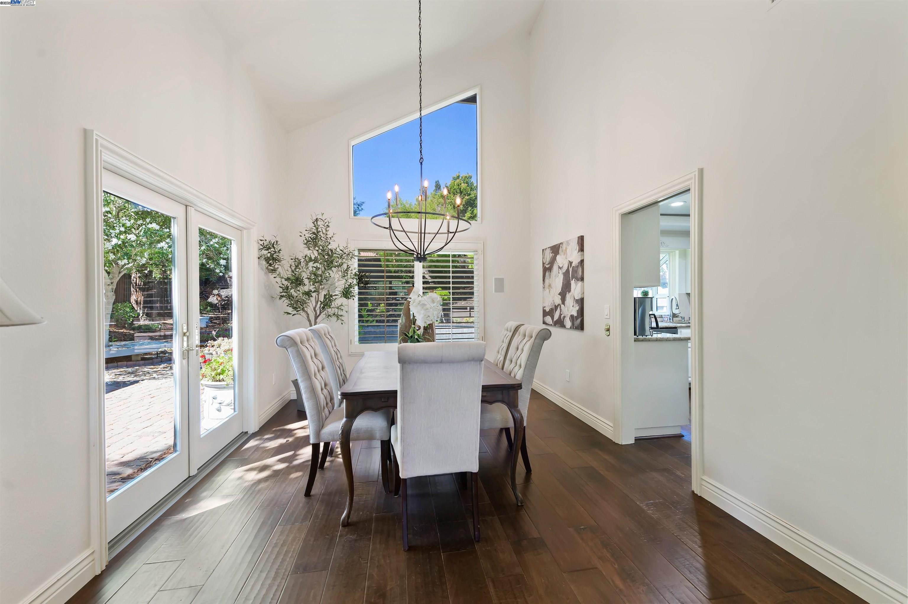 Detail Gallery Image 10 of 57 For 3338 Marsh Hawk Court, Pleasanton,  CA 94588 - 4 Beds | 3 Baths