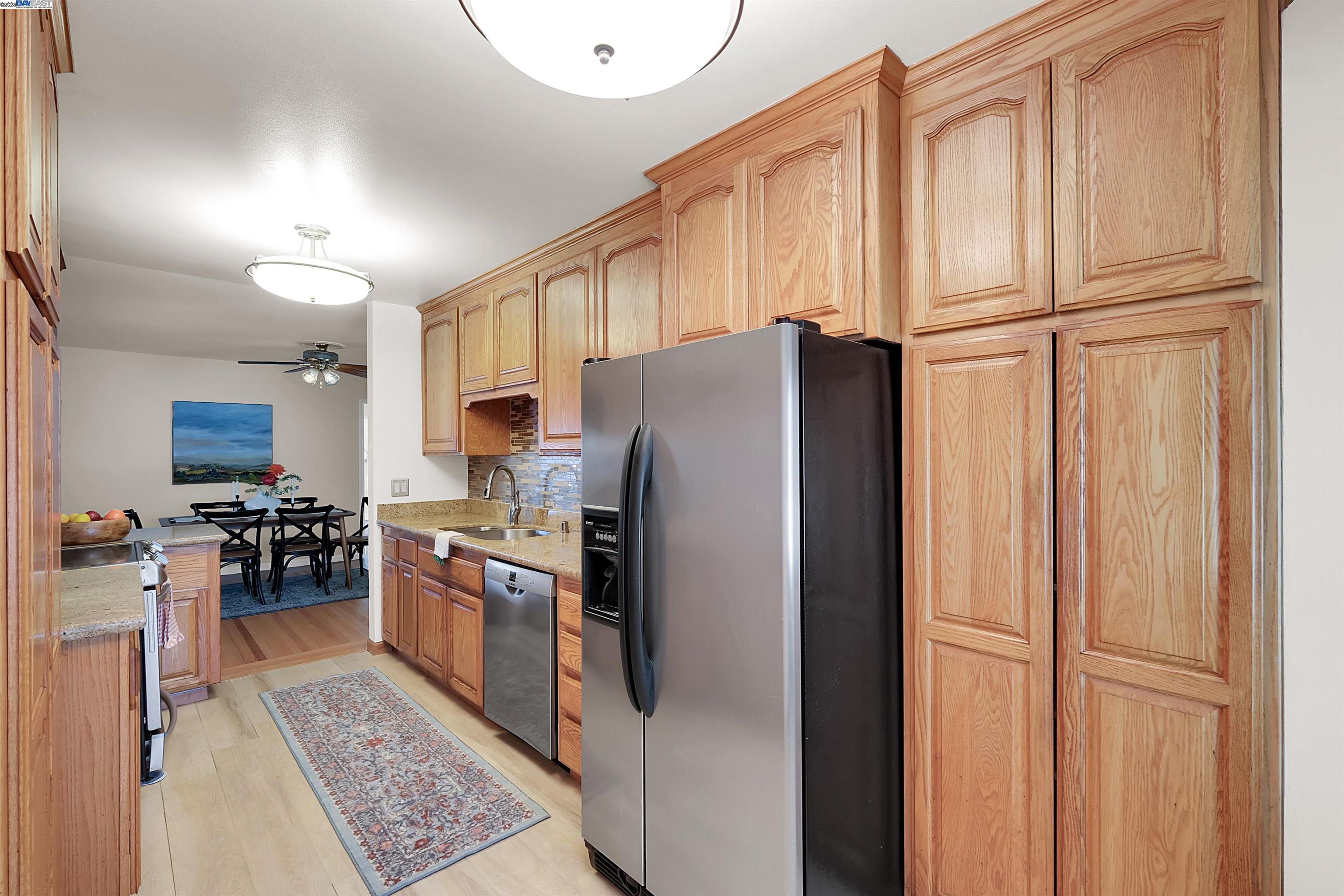 Detail Gallery Image 16 of 40 For 1338 via La Paloma, San Lorenzo,  CA 94580 - 4 Beds | 2 Baths