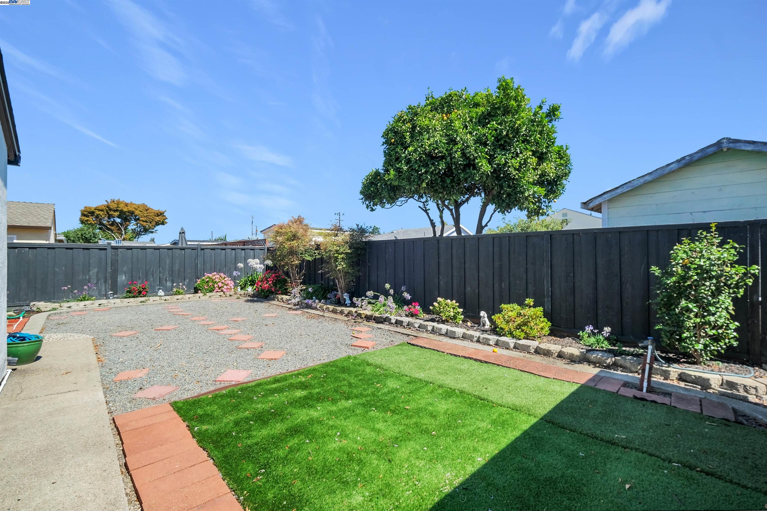 Detail Gallery Image 37 of 40 For 1338 via La Paloma, San Lorenzo,  CA 94580 - 4 Beds | 2 Baths