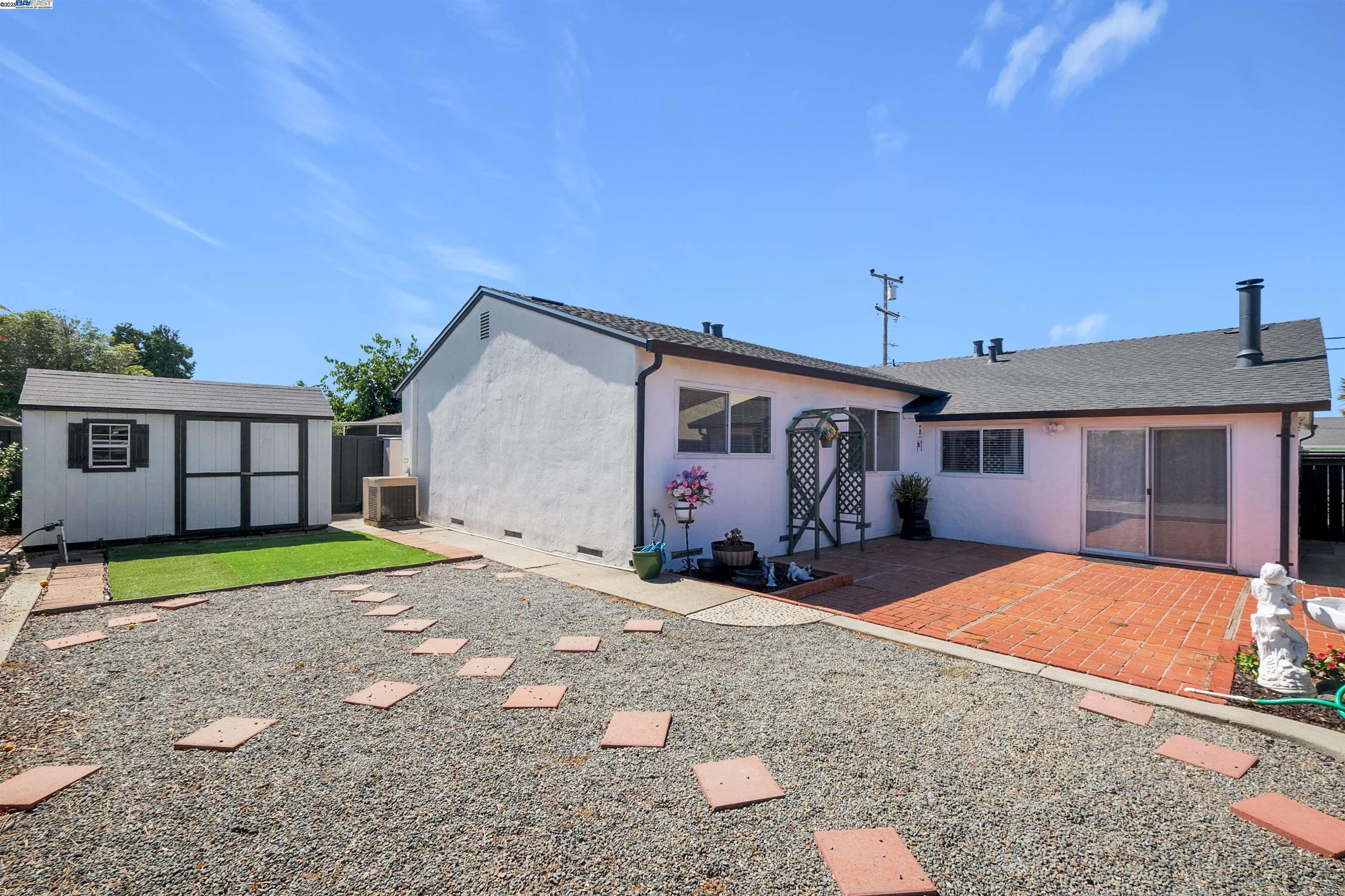 Detail Gallery Image 40 of 40 For 1338 via La Paloma, San Lorenzo,  CA 94580 - 4 Beds | 2 Baths
