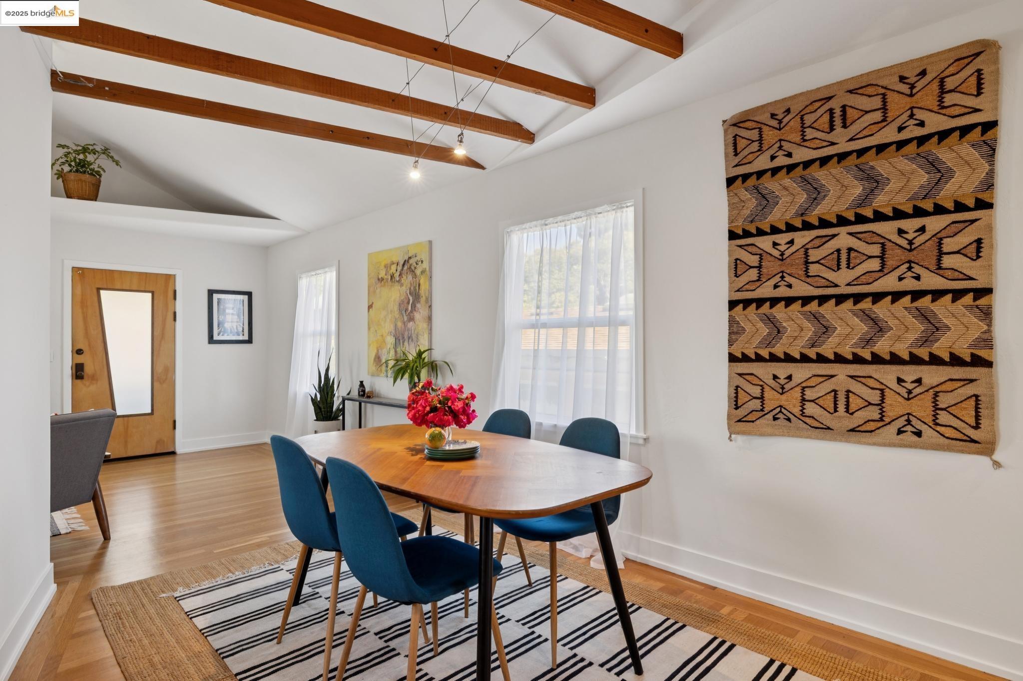 Detail Gallery Image 11 of 59 For 1622 Belvedere Ave, Berkeley,  CA 94702 - 2 Beds | 2/1 Baths