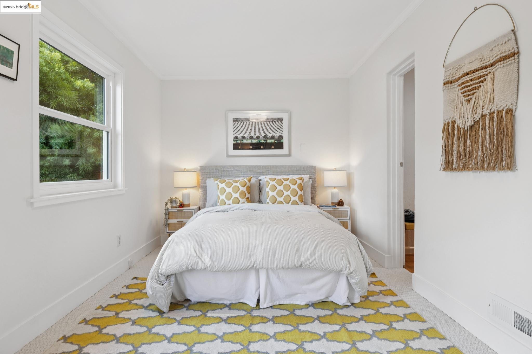 Detail Gallery Image 17 of 59 For 1622 Belvedere Ave, Berkeley,  CA 94702 - 2 Beds | 2/1 Baths