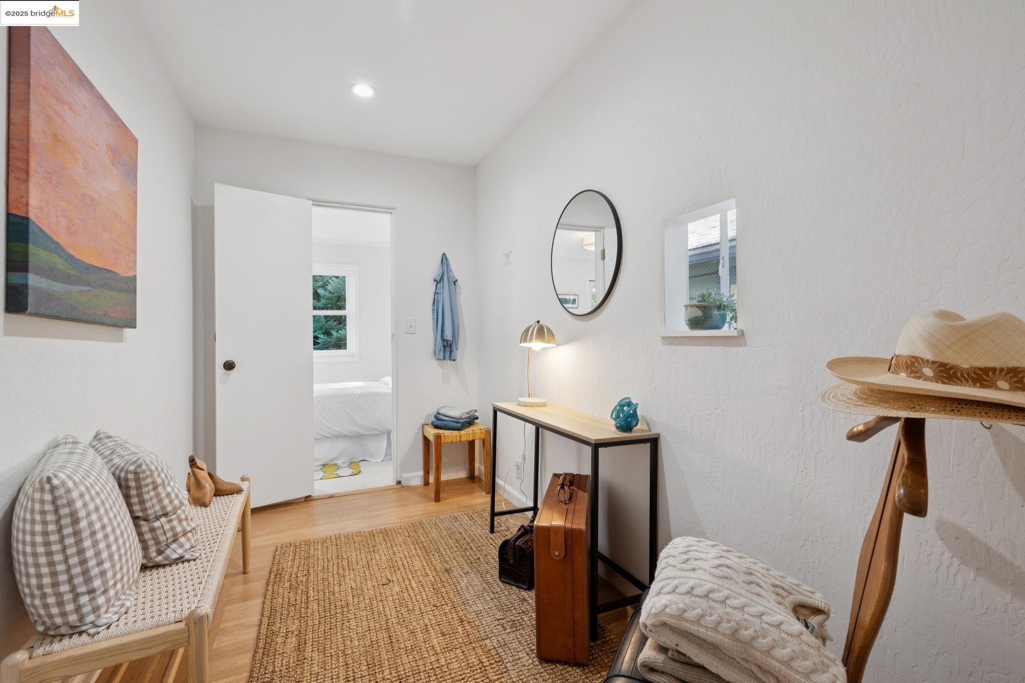 Detail Gallery Image 23 of 59 For 1622 Belvedere Ave, Berkeley,  CA 94702 - 2 Beds | 2/1 Baths