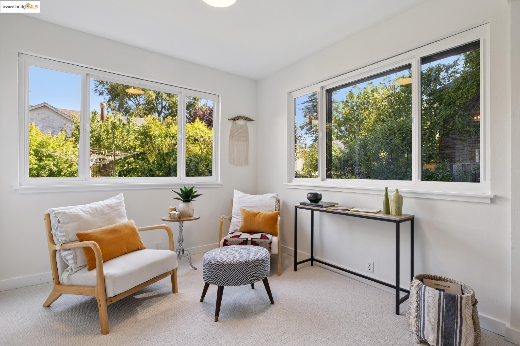 Detail Gallery Image 30 of 59 For 1622 Belvedere Ave, Berkeley,  CA 94702 - 2 Beds | 2/1 Baths