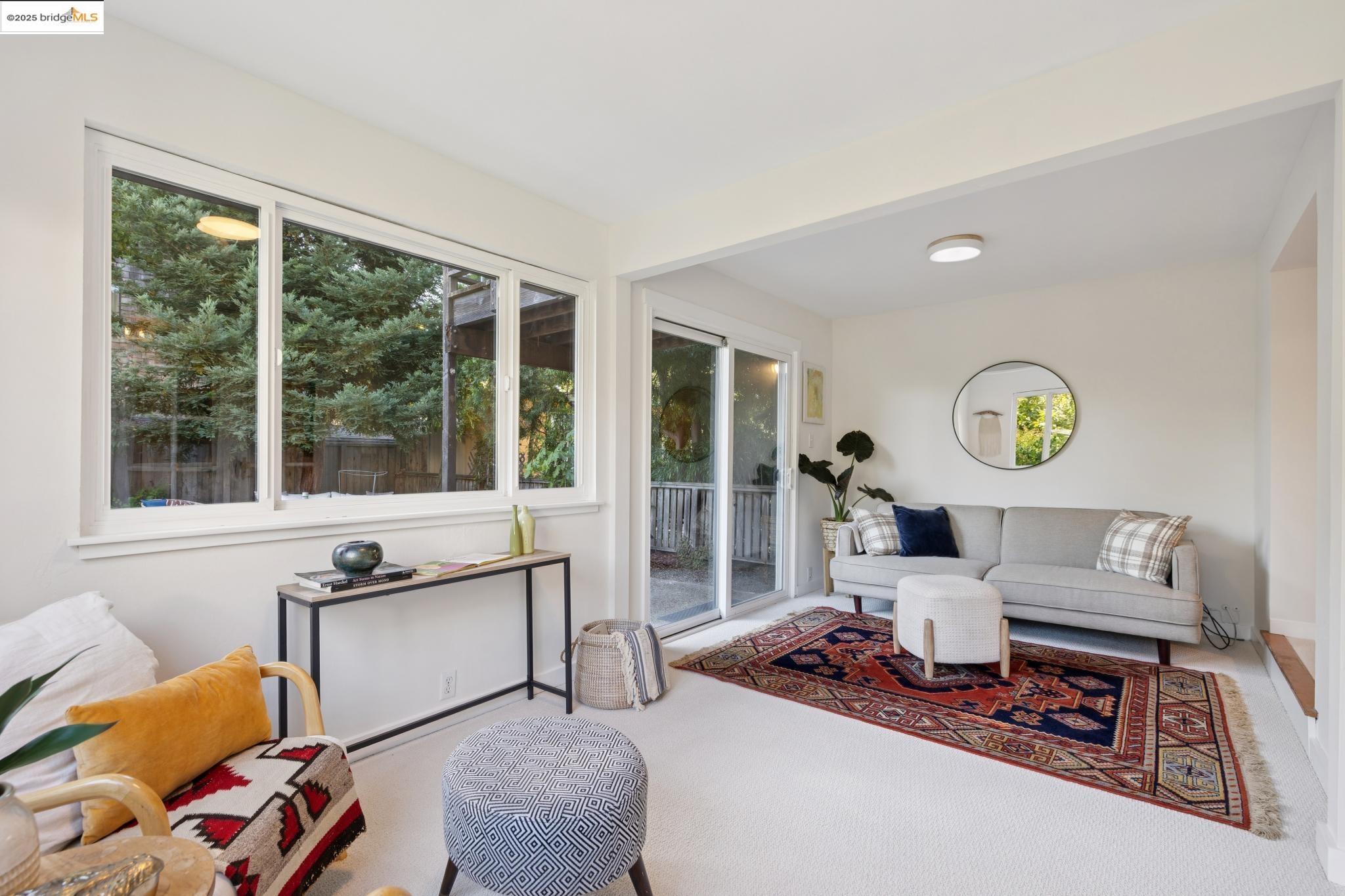 Detail Gallery Image 31 of 59 For 1622 Belvedere Ave, Berkeley,  CA 94702 - 2 Beds | 2/1 Baths