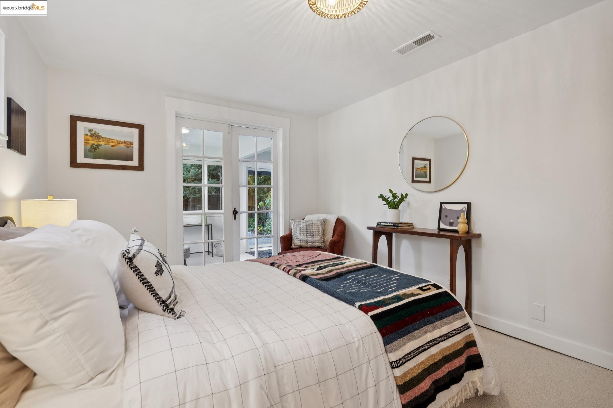 Detail Gallery Image 37 of 59 For 1622 Belvedere Ave, Berkeley,  CA 94702 - 2 Beds | 2/1 Baths