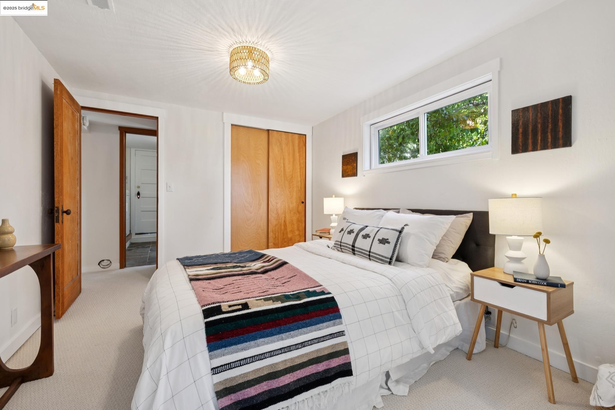 Detail Gallery Image 38 of 59 For 1622 Belvedere Ave, Berkeley,  CA 94702 - 2 Beds | 2/1 Baths