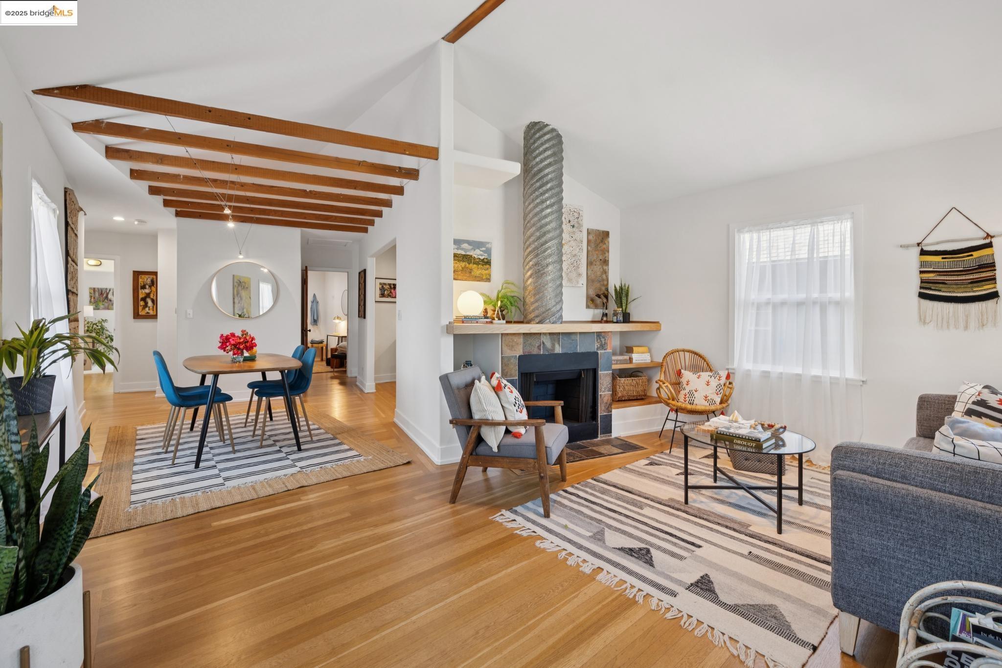 Detail Gallery Image 7 of 59 For 1622 Belvedere Ave, Berkeley,  CA 94702 - 2 Beds | 2/1 Baths