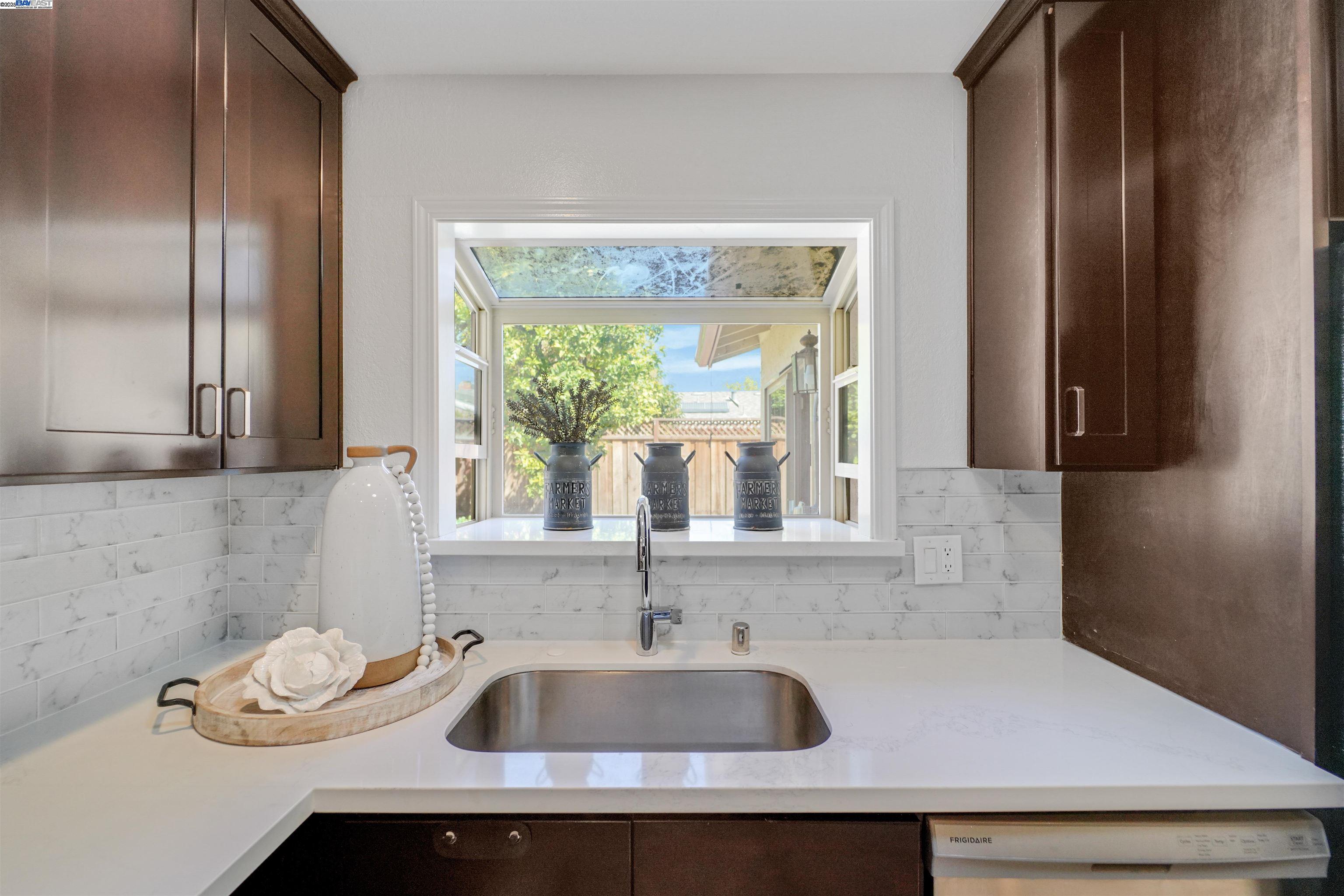 Detail Gallery Image 23 of 60 For 35922 Rosewood Dr, Newark,  CA 94560 - 3 Beds | 2 Baths