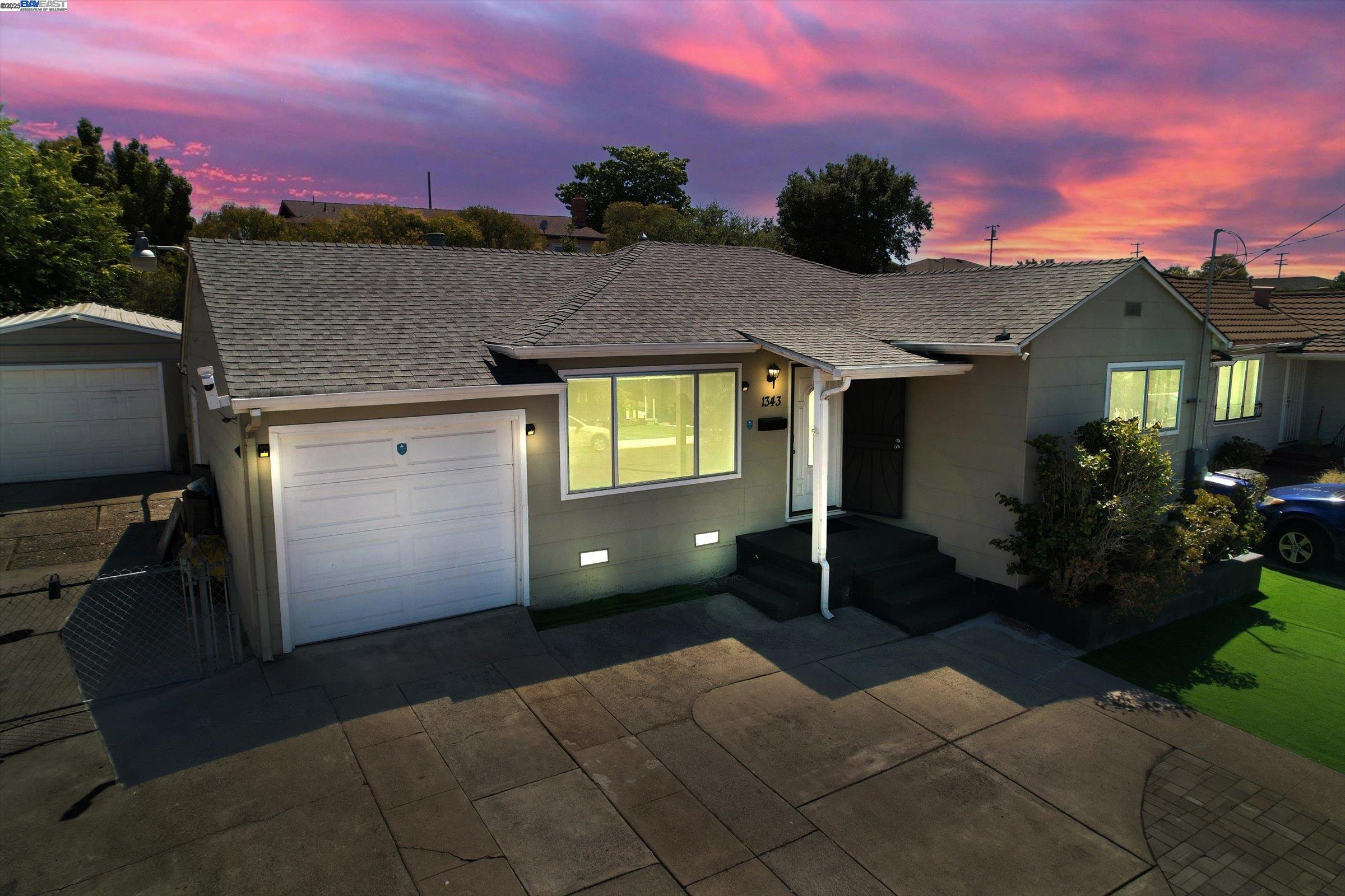 Detail Gallery Image 1 of 37 For 1343 Sixth Street, Rodeo,  CA 94572 - 2 Beds | 1 Baths