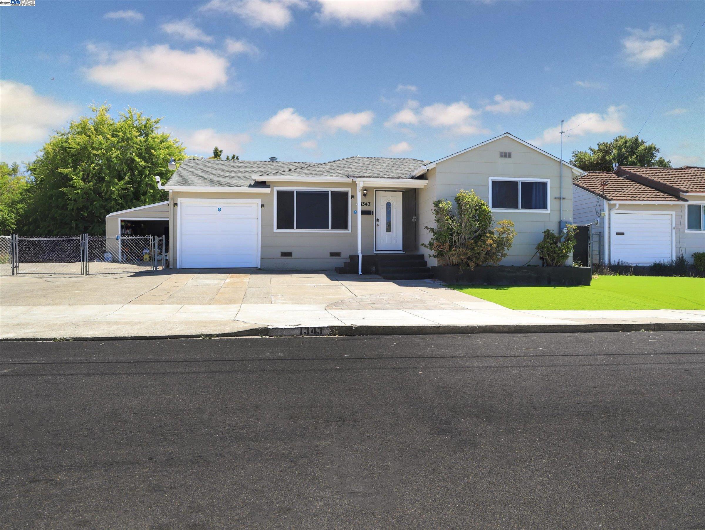 Detail Gallery Image 2 of 37 For 1343 Sixth Street, Rodeo,  CA 94572 - 2 Beds | 1 Baths