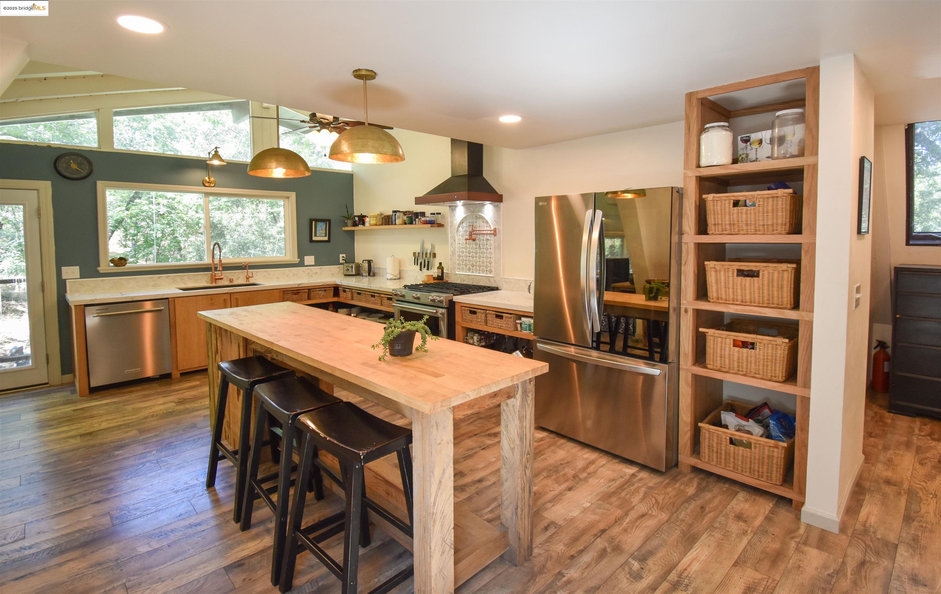 Detail Gallery Image 11 of 54 For 21754 Ferrari Rd, Sonora,  CA 95370 - 3 Beds | 2 Baths