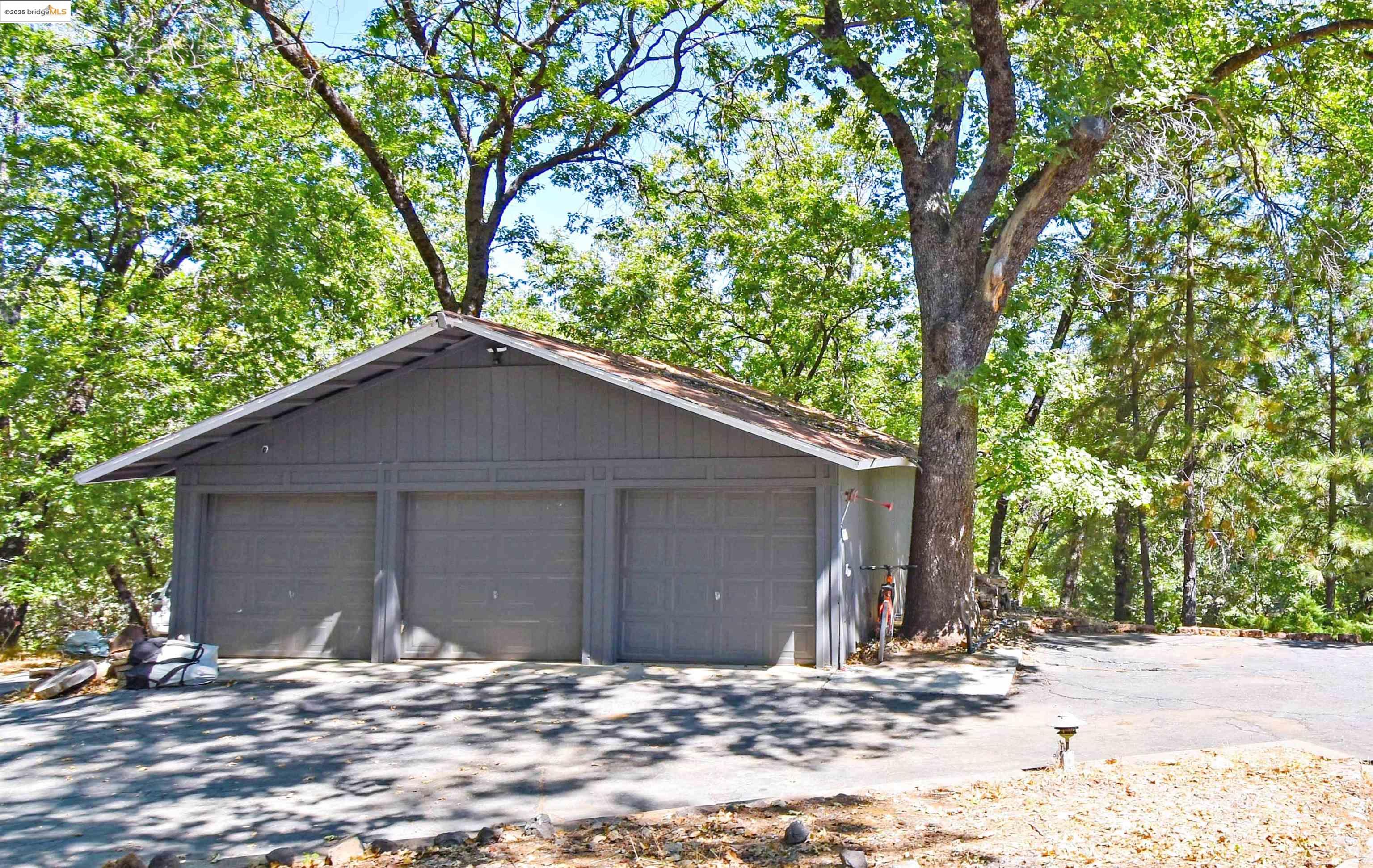 Detail Gallery Image 3 of 54 For 21754 Ferrari Rd, Sonora,  CA 95370 - 3 Beds | 2 Baths