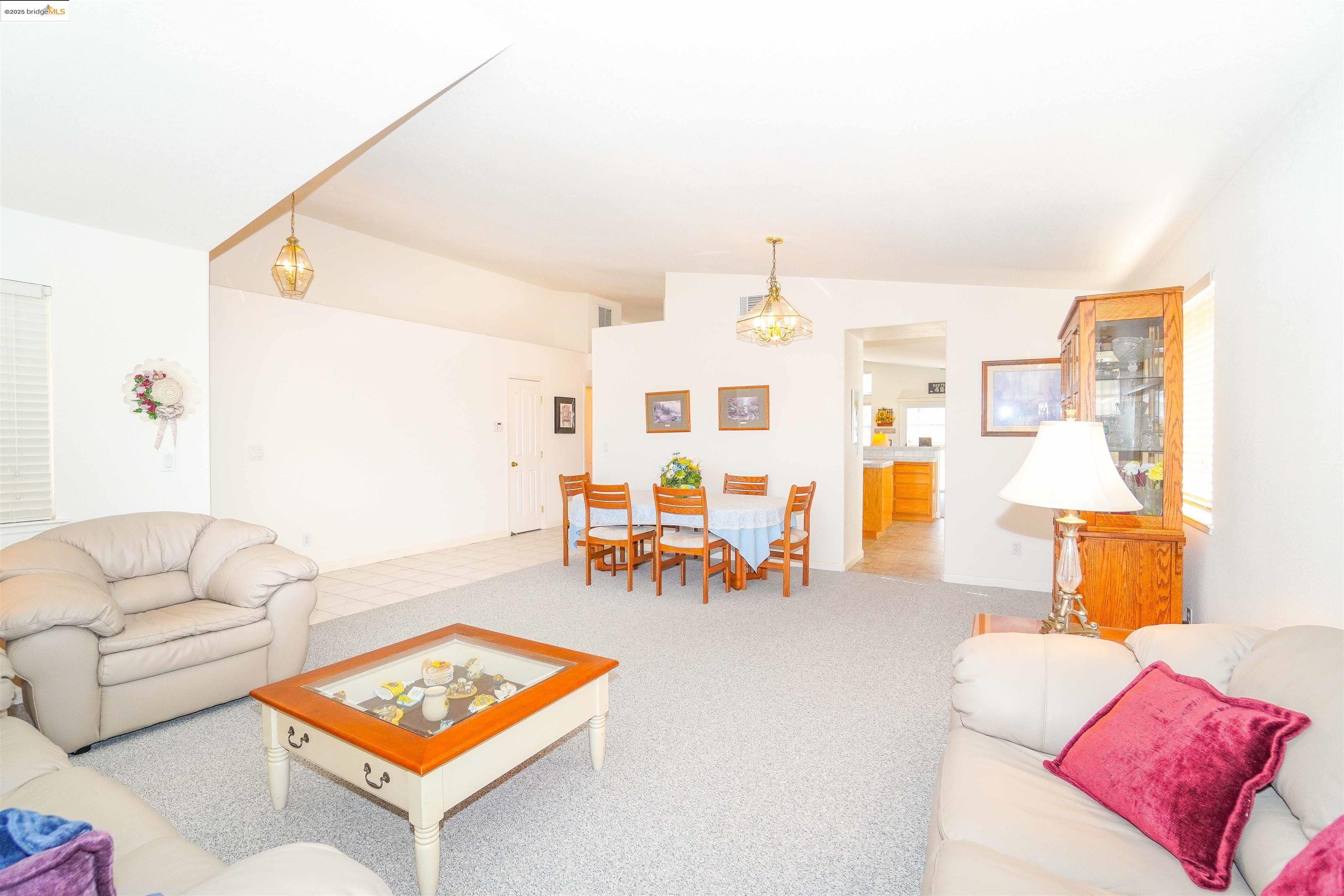 Detail Gallery Image 9 of 42 For 5402 Navajo Ct, Antioch,  CA 94531 - 4 Beds | 2/1 Baths