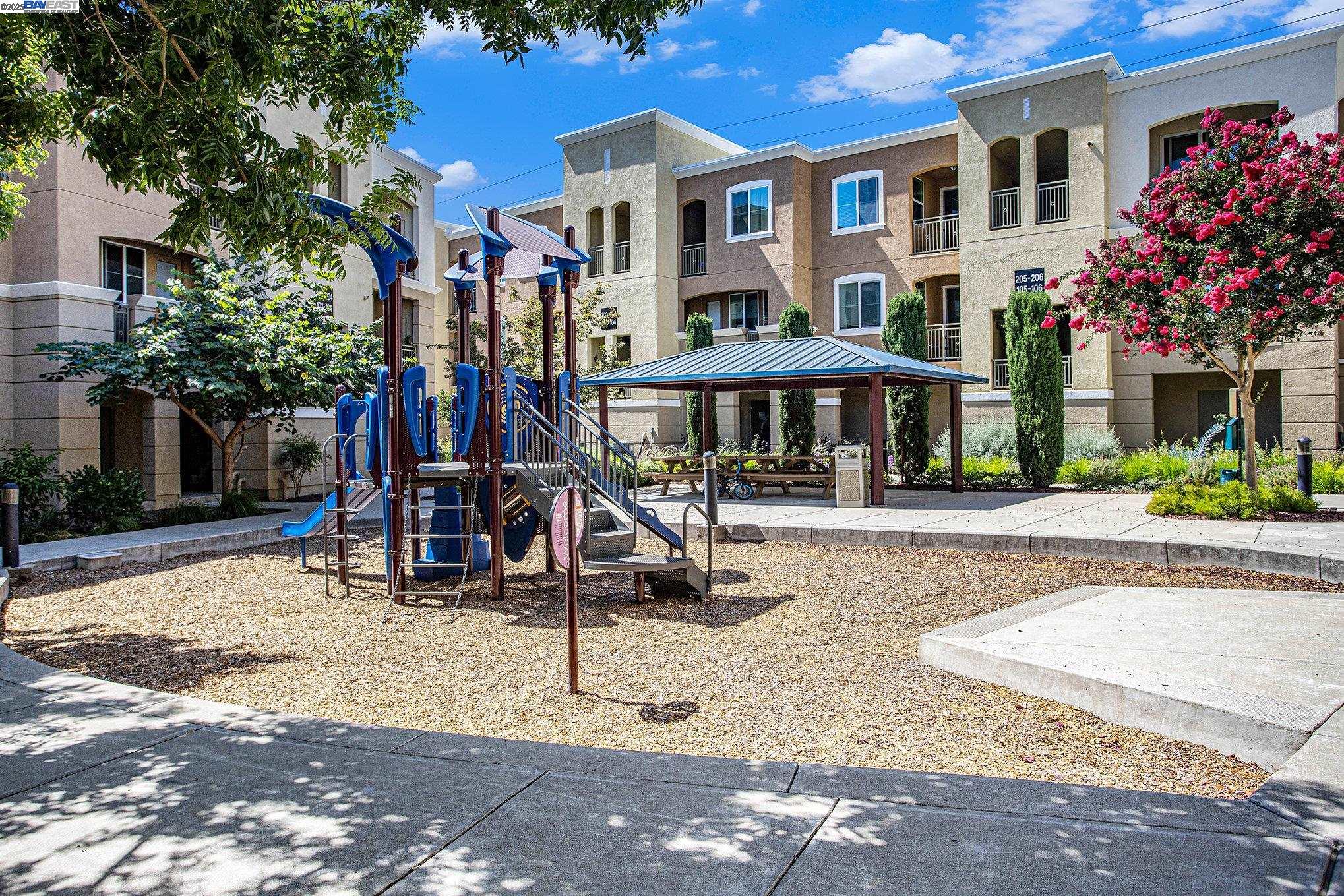 Detail Gallery Image 22 of 25 For 4704 Norris Canyon Rd #206,  San Ramon,  CA 94583 - 3 Beds | 2 Baths