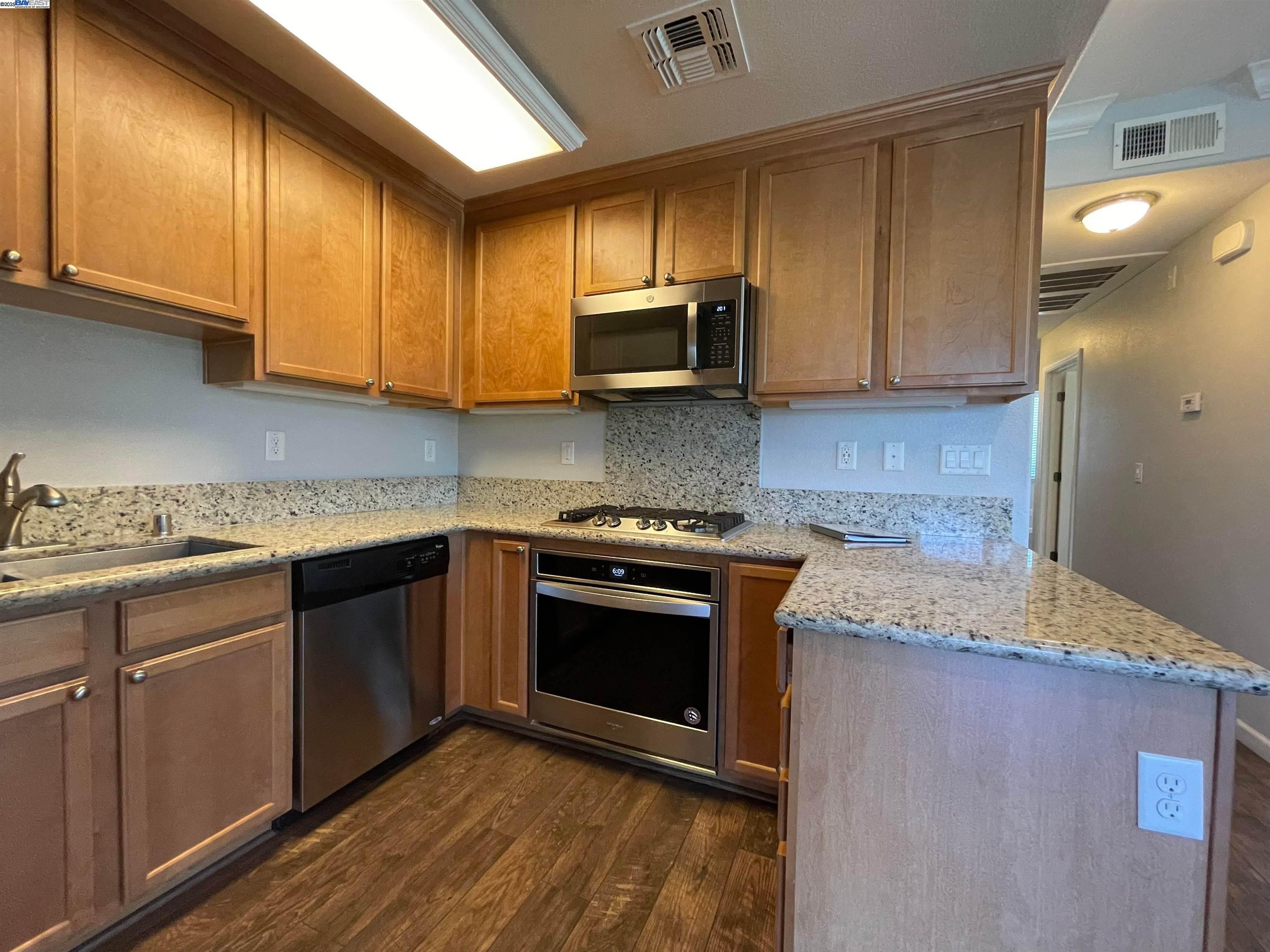 Detail Gallery Image 7 of 16 For 4704 Norris Canyon Rd #206,  San Ramon,  CA 94583 - 3 Beds | 2 Baths