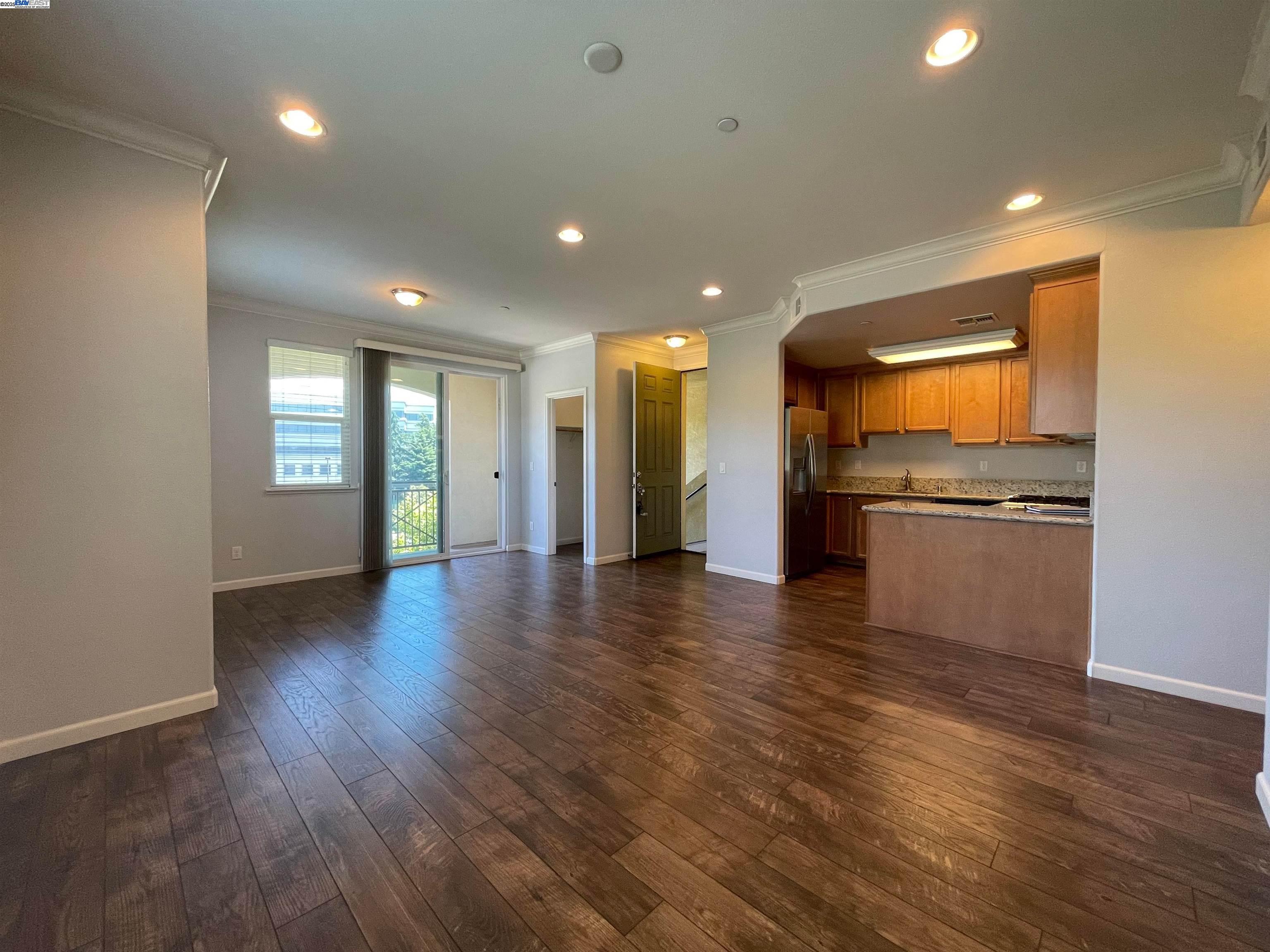 Detail Gallery Image 8 of 16 For 4704 Norris Canyon Rd #206,  San Ramon,  CA 94583 - 3 Beds | 2 Baths
