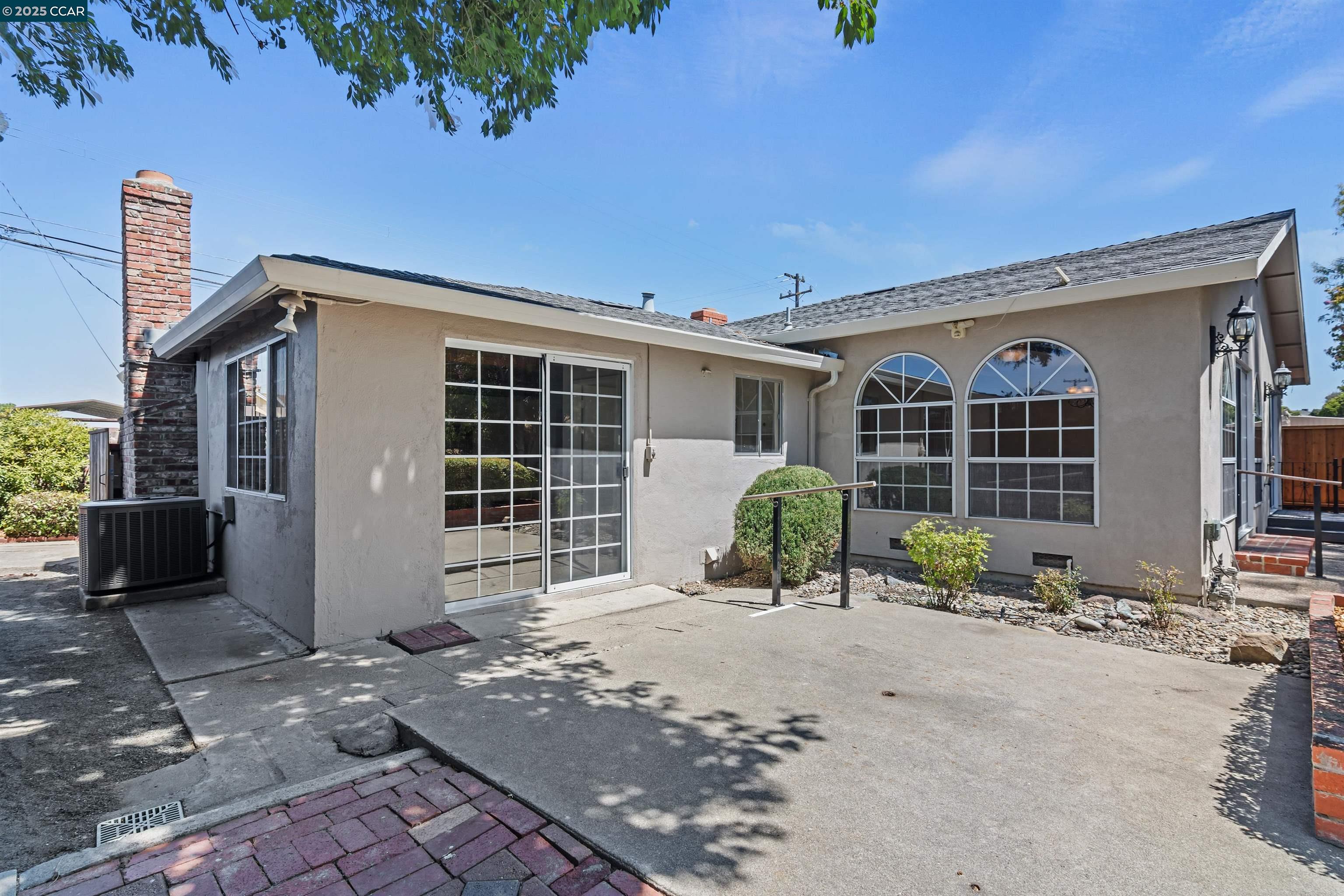 Detail Gallery Image 14 of 28 For 701 Putnam St, Antioch,  CA 94509 - 3 Beds | 2 Baths