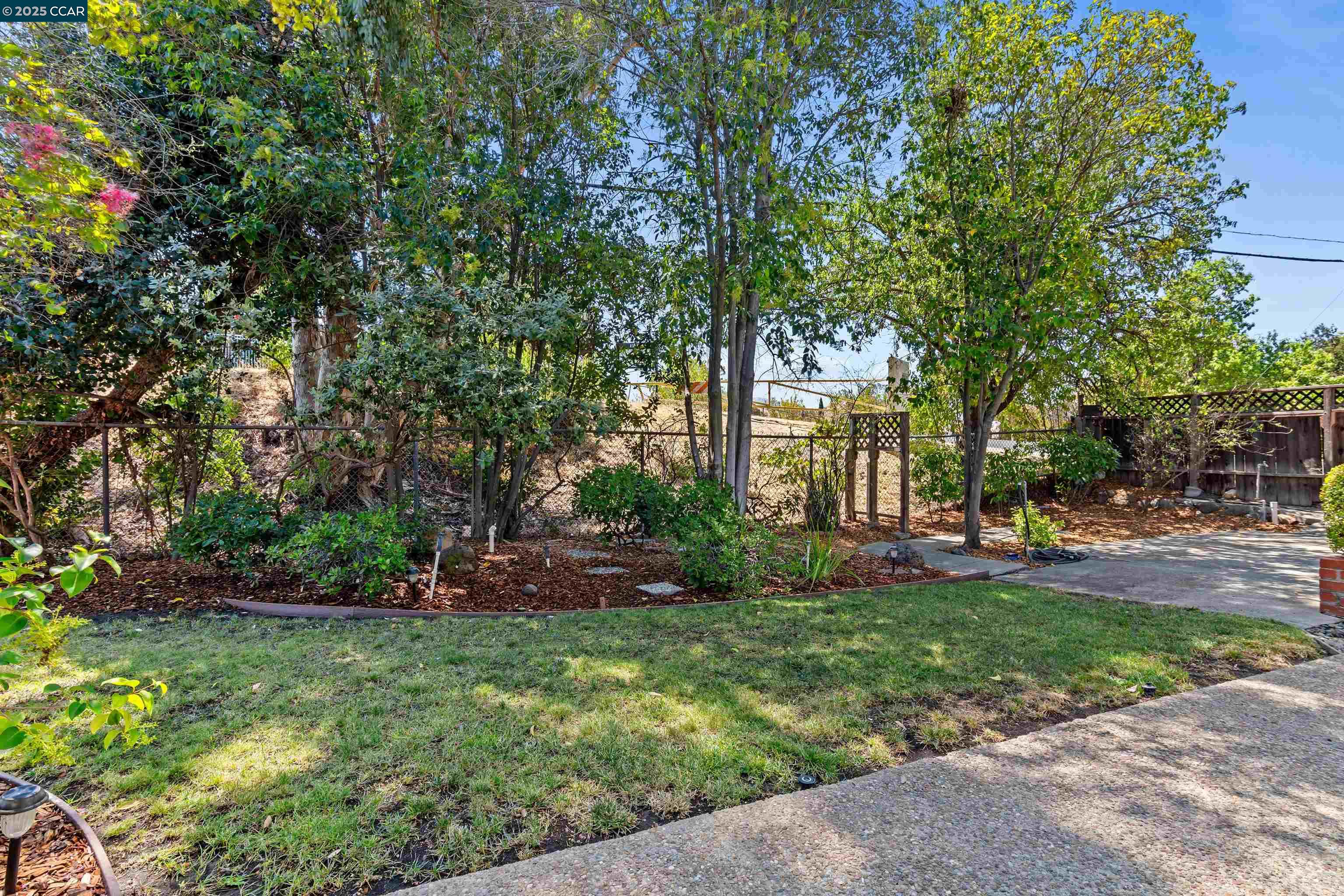 Detail Gallery Image 15 of 28 For 701 Putnam St, Antioch,  CA 94509 - 3 Beds | 2 Baths