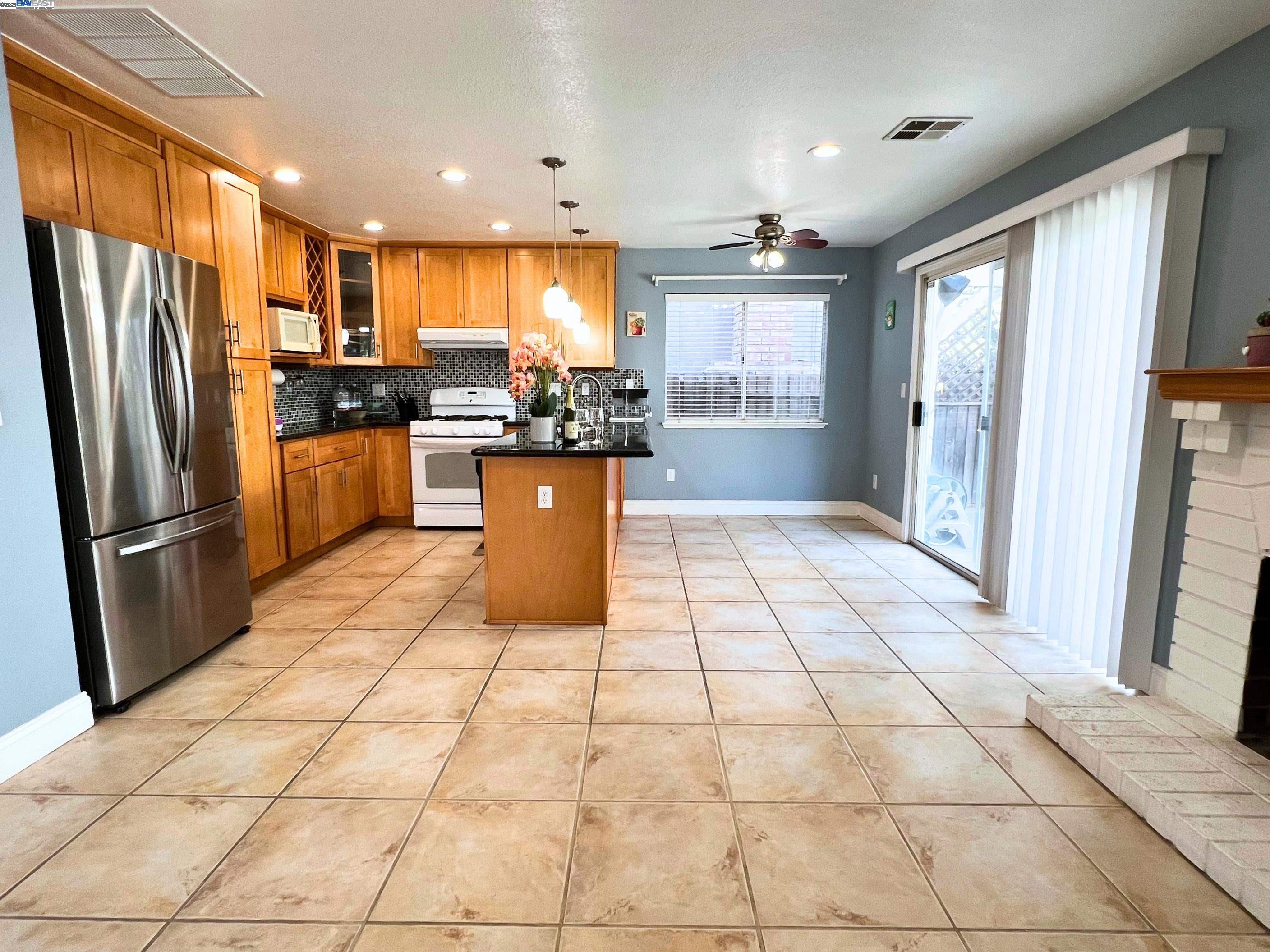 Detail Gallery Image 20 of 51 For 85 Phillips Ct, Tracy,  CA 95376 - 3 Beds | 2/1 Baths