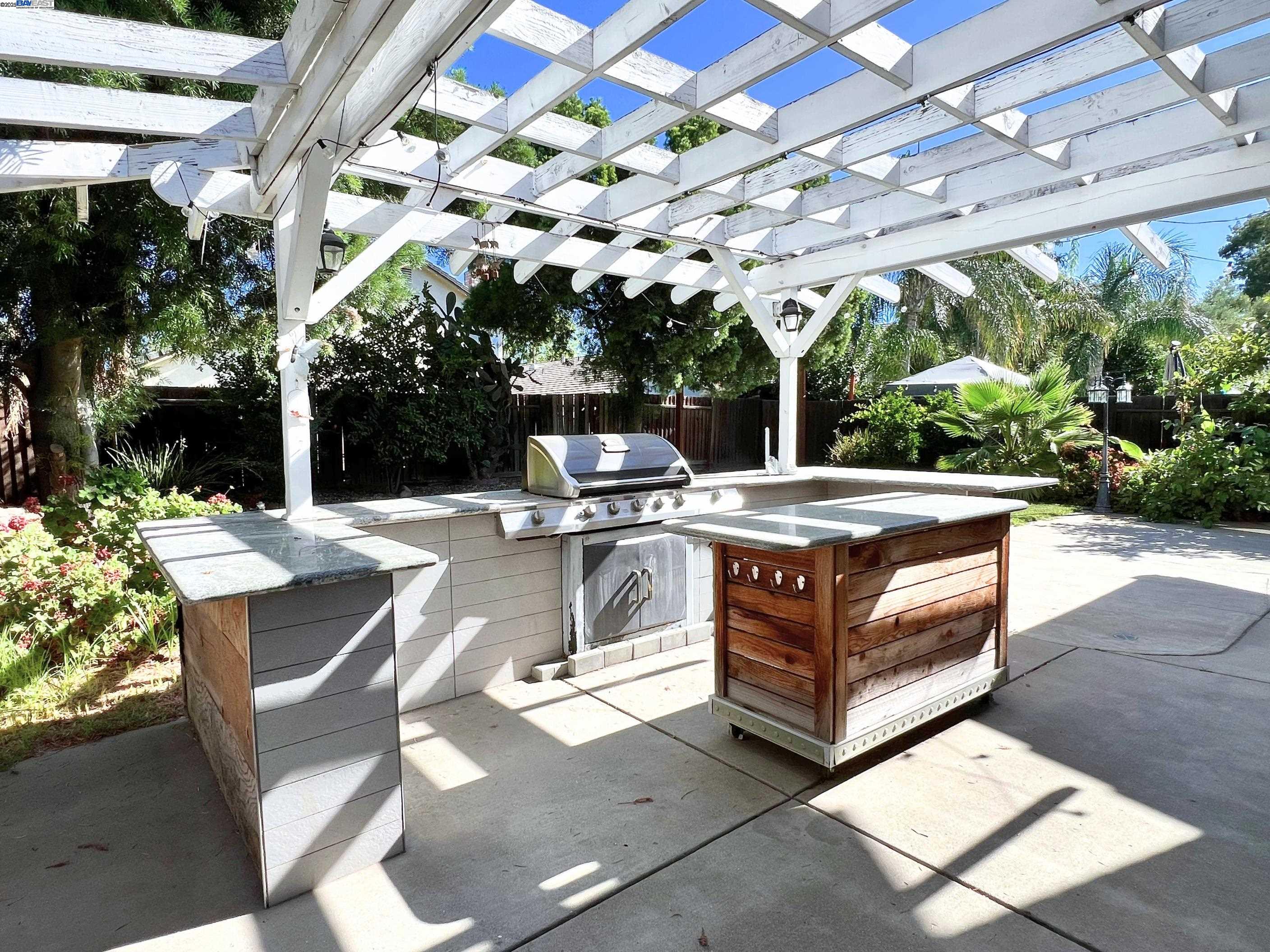 Detail Gallery Image 24 of 51 For 85 Phillips Ct, Tracy,  CA 95376 - 3 Beds | 2/1 Baths
