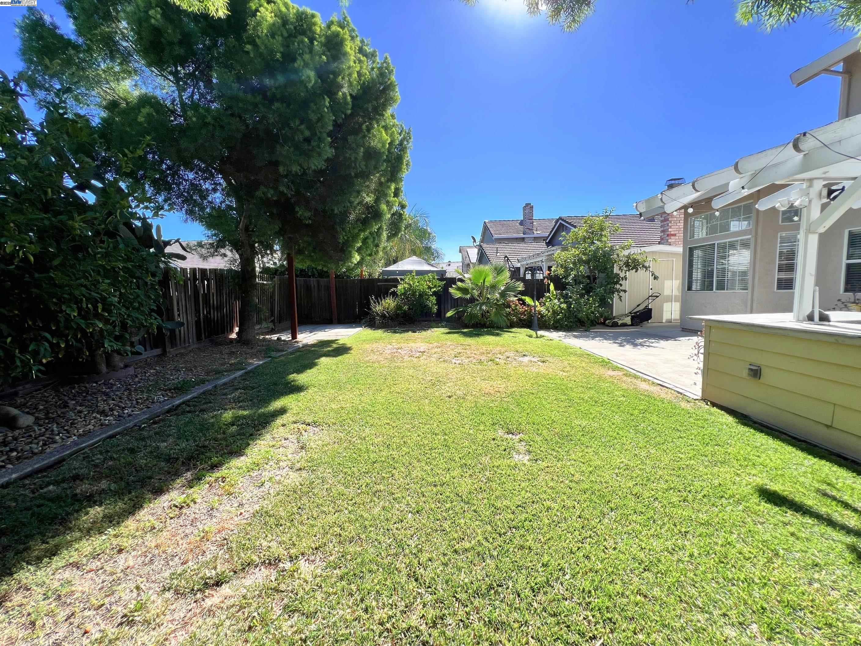 Detail Gallery Image 30 of 51 For 85 Phillips Ct, Tracy,  CA 95376 - 3 Beds | 2/1 Baths