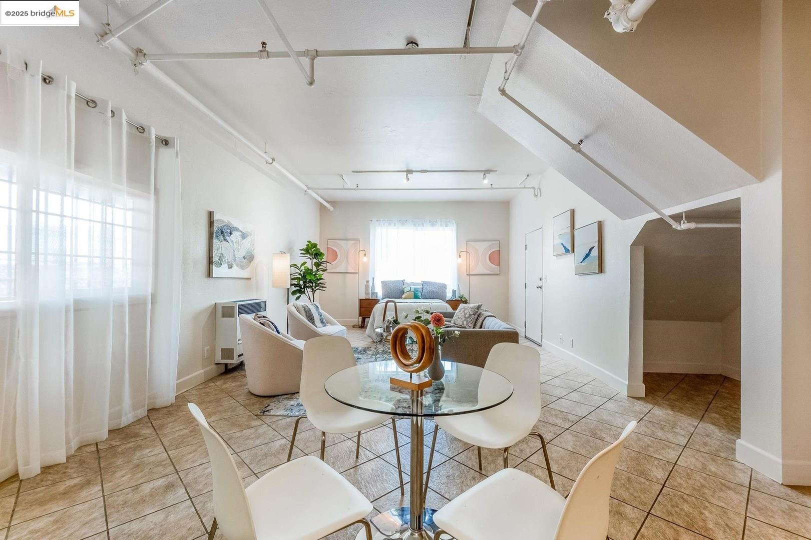 Photo #2: 41108871 Listing 