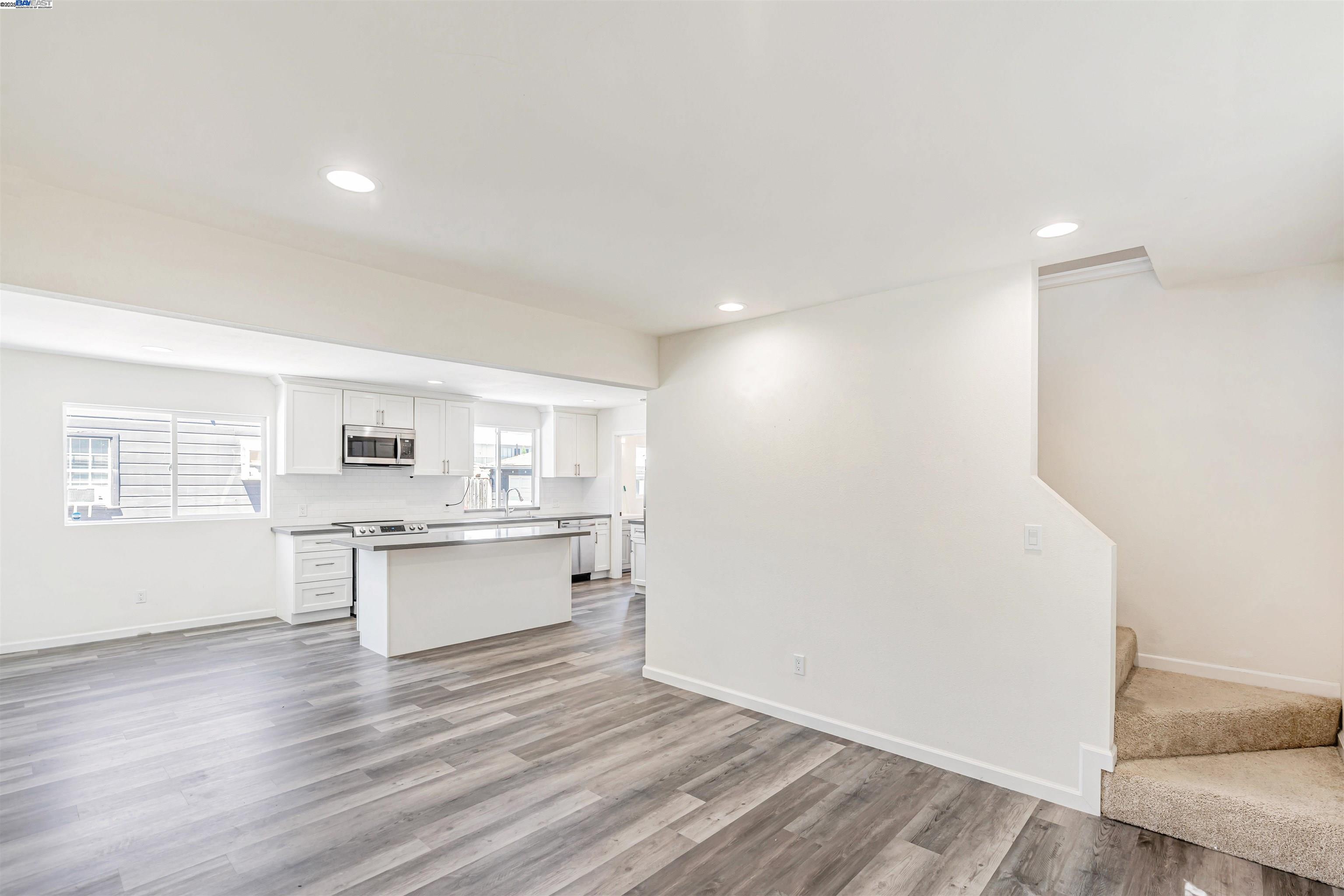 Detail Gallery Image 12 of 48 For 24576 Oneil Ave, Hayward,  CA 94544 - 3 Beds | 2 Baths