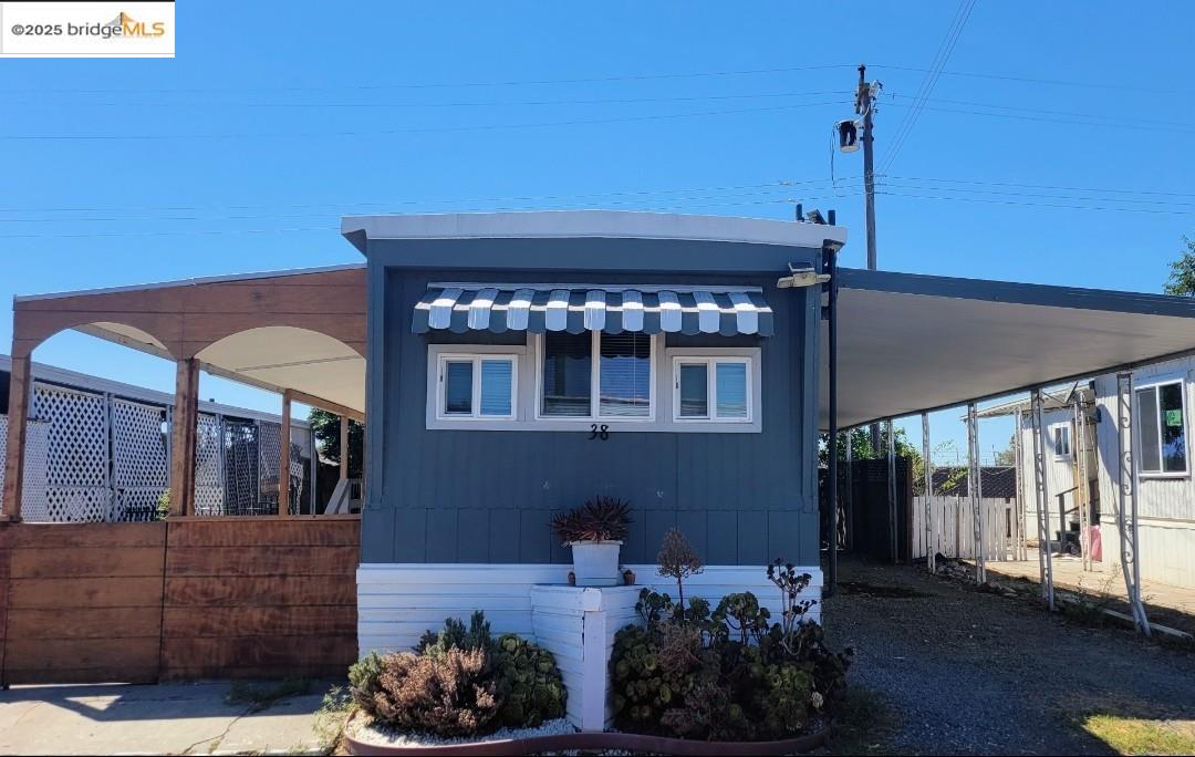 Detail Gallery Image 1 of 8 For 4400 Gateway Rd #38,  Bethel Island,  CA 94511 - 2 Beds | 1 Baths