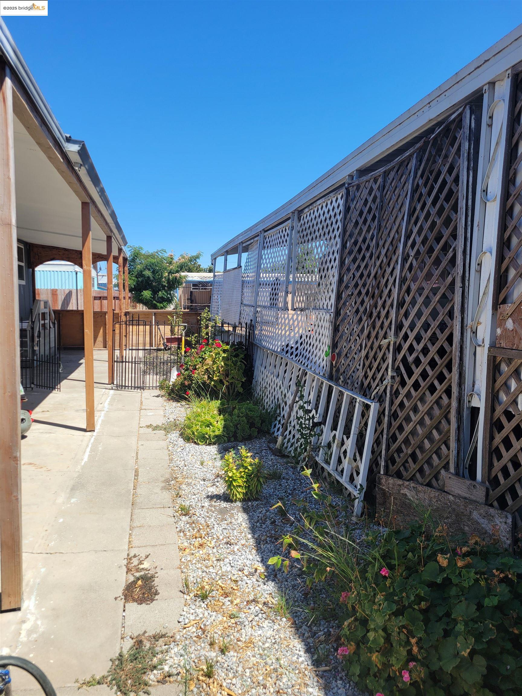Detail Gallery Image 8 of 8 For 4400 Gateway Rd #38,  Bethel Island,  CA 94511 - 2 Beds | 1 Baths