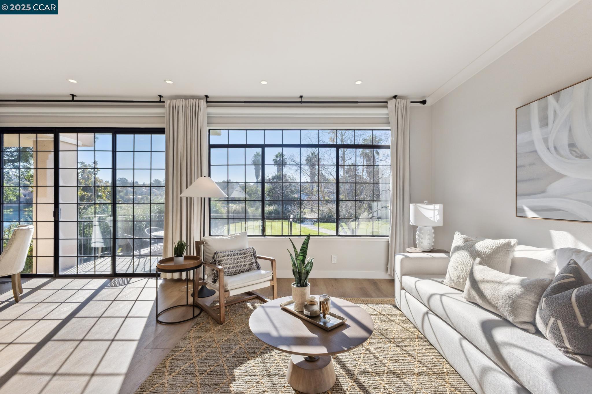 Detail Gallery Image 3 of 54 For 30 Eagle Lake Place #12,  San Ramon,  CA 94582 - 2 Beds | 2 Baths