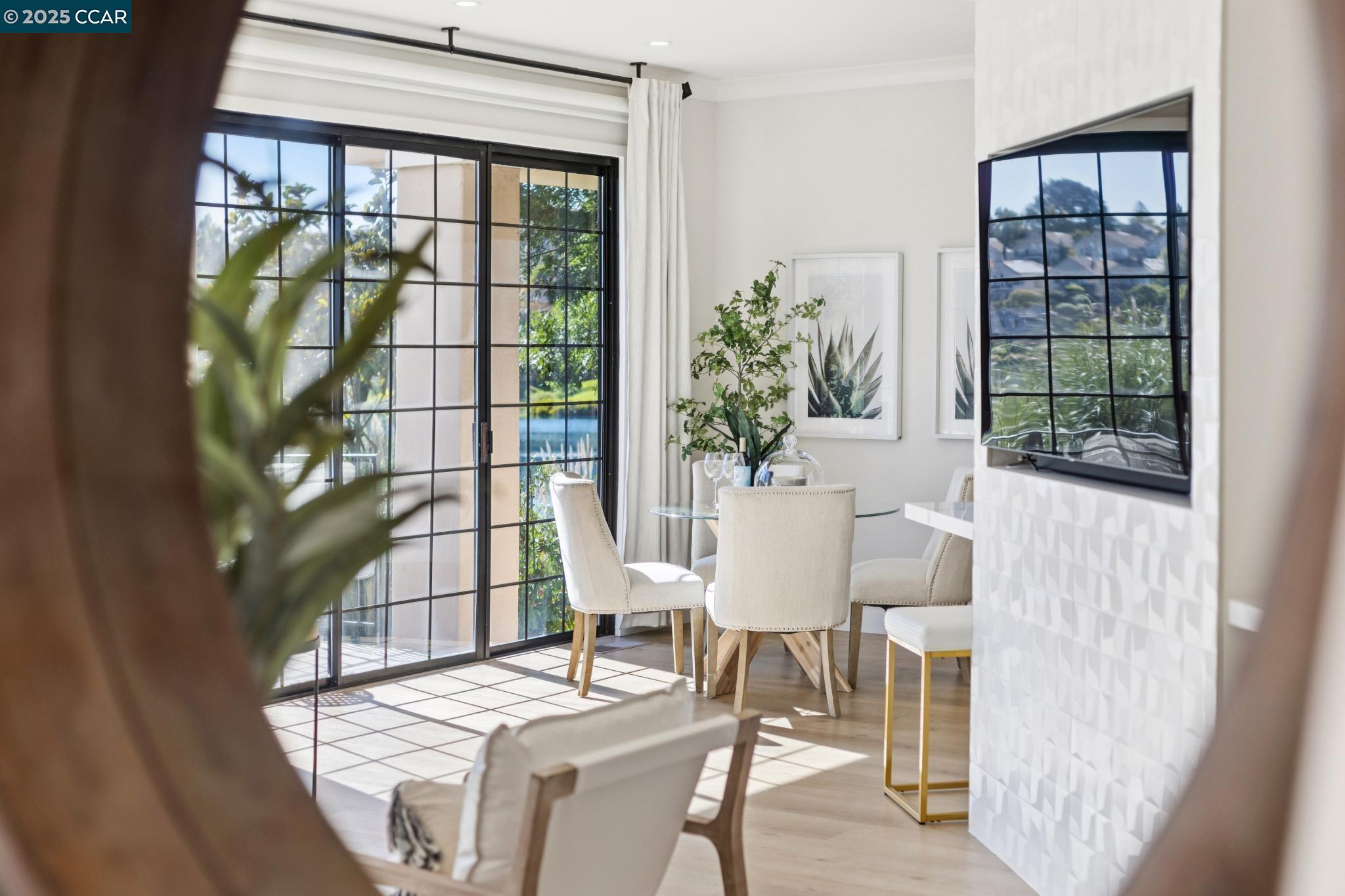 Detail Gallery Image 4 of 54 For 30 Eagle Lake Place #12,  San Ramon,  CA 94582 - 2 Beds | 2 Baths