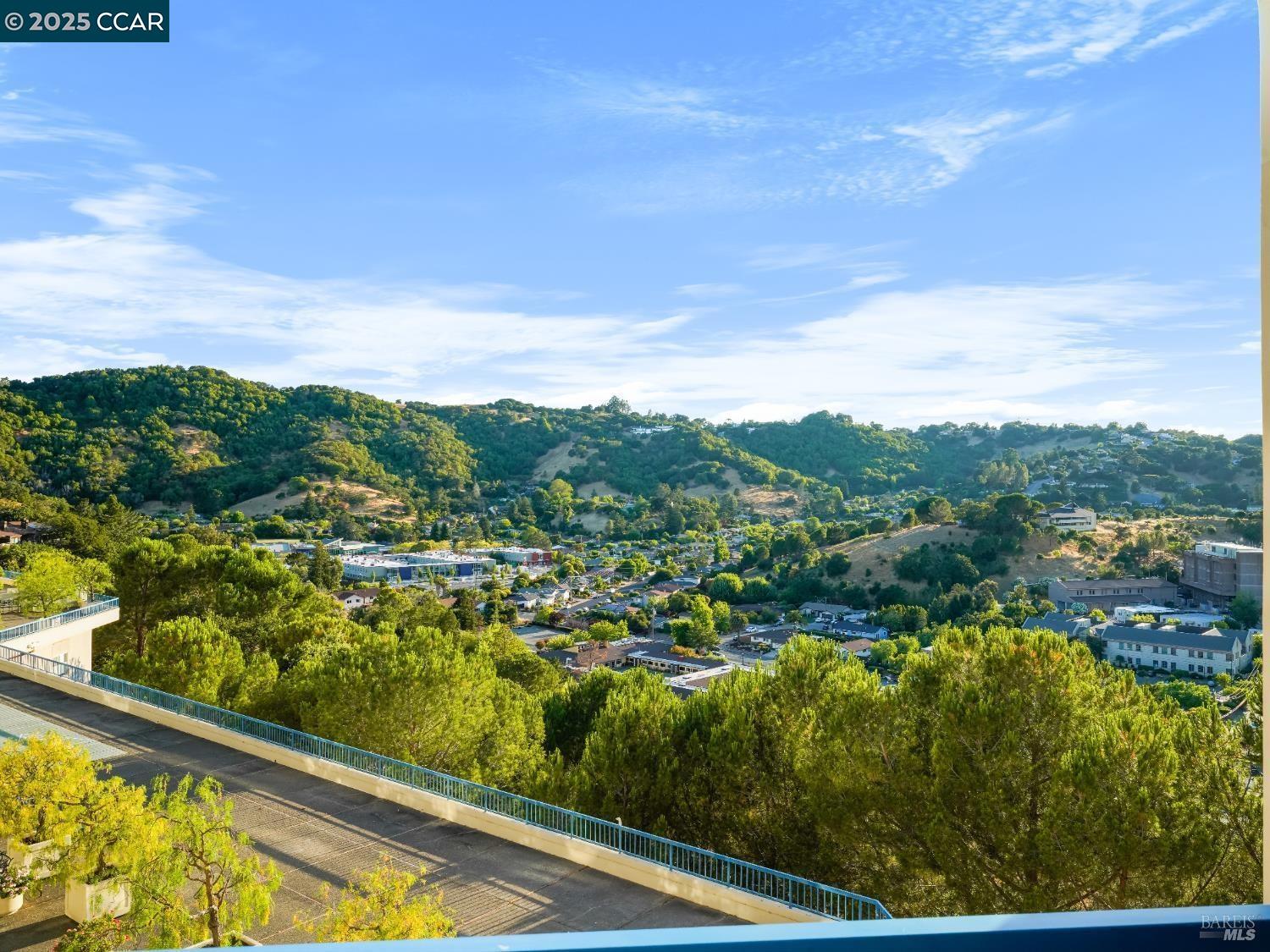 Detail Gallery Image 1 of 36 For 100 Thorndale Drive #326,  San Rafael,  CA 94903-4114 - 1 Beds | 2 Baths