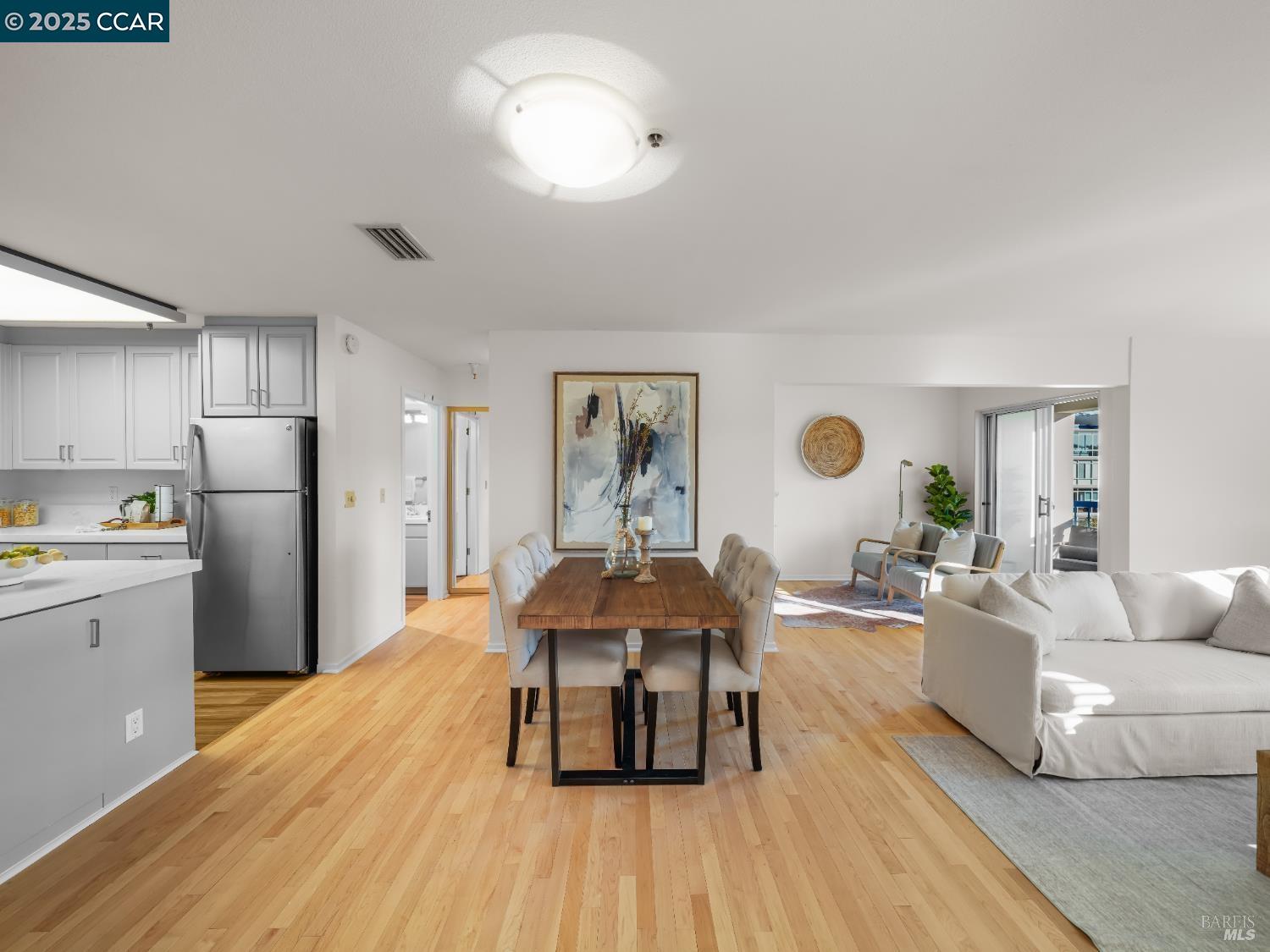 Detail Gallery Image 16 of 36 For 100 Thorndale Drive #326,  San Rafael,  CA 94903-4114 - 1 Beds | 2 Baths