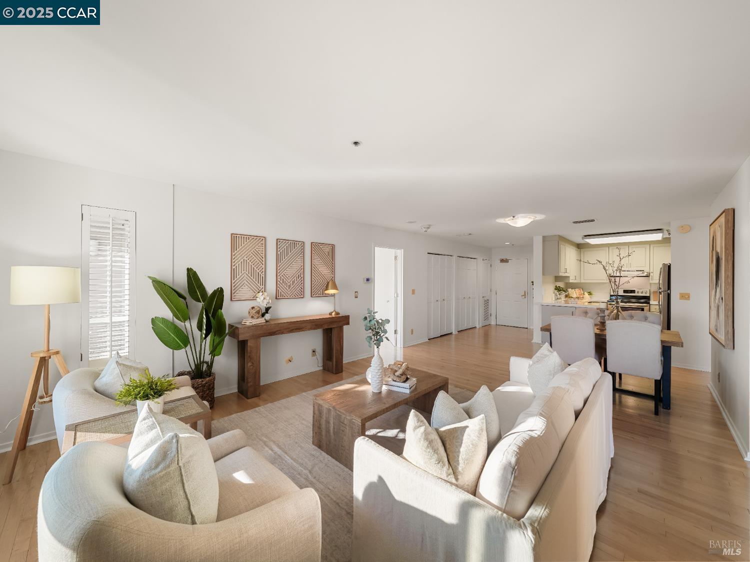 Detail Gallery Image 4 of 36 For 100 Thorndale Drive #326,  San Rafael,  CA 94903-4114 - 1 Beds | 2 Baths