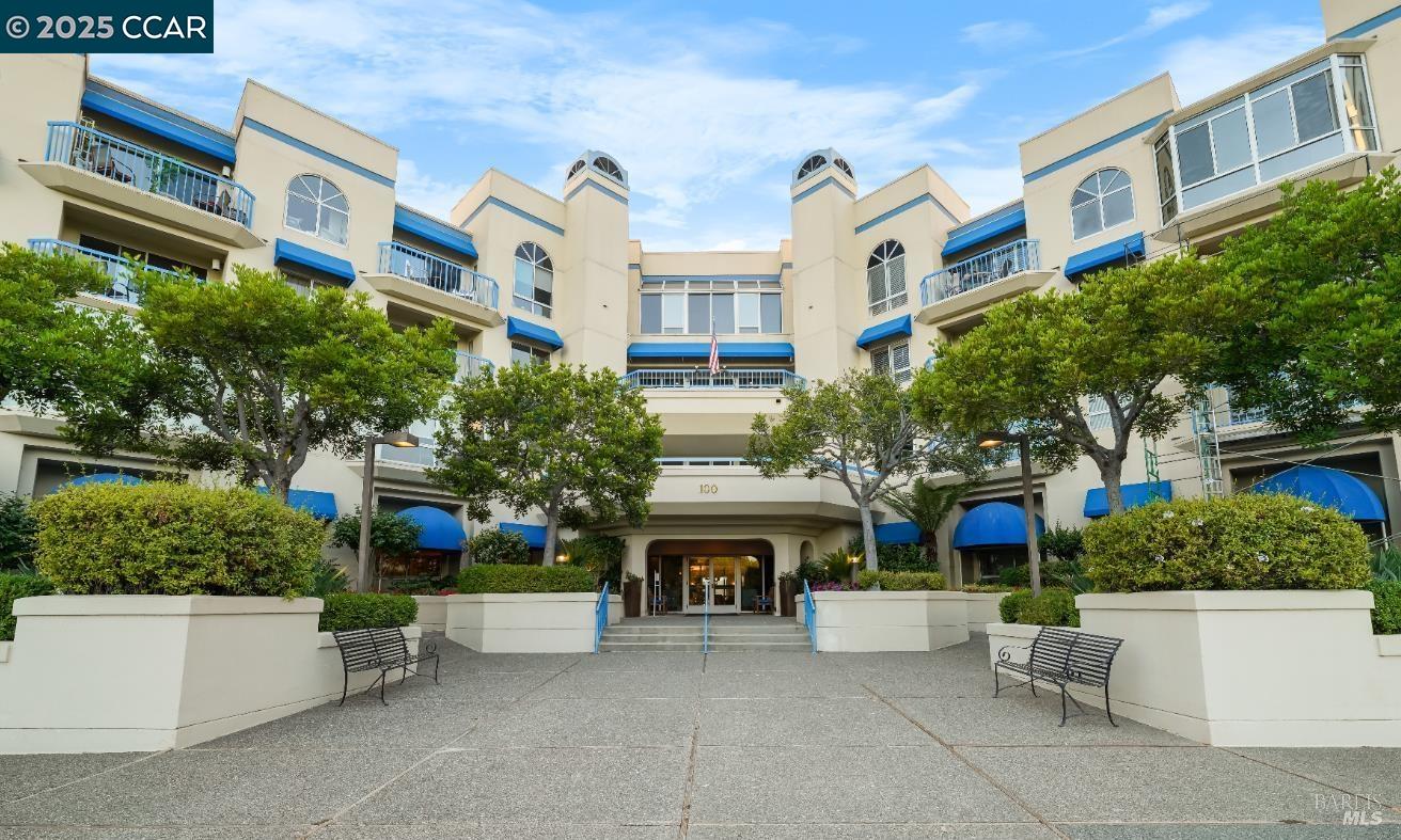 Detail Gallery Image 35 of 36 For 100 Thorndale Drive #326,  San Rafael,  CA 94903-4114 - 1 Beds | 2 Baths
