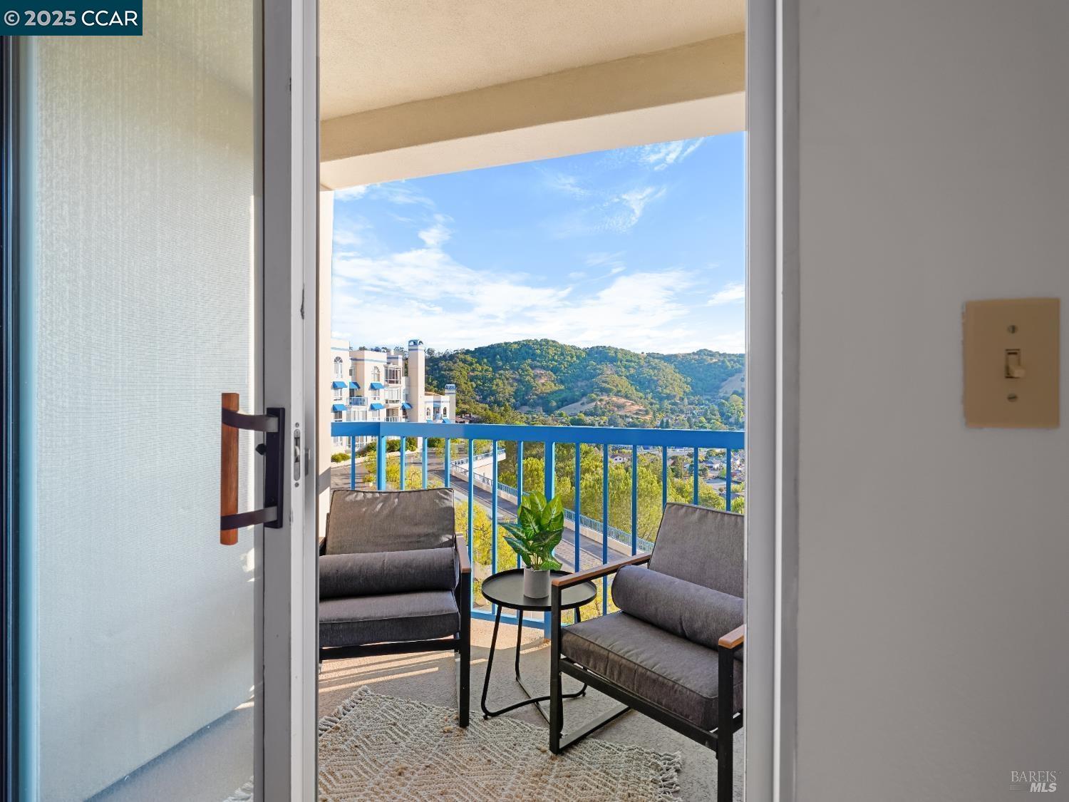Detail Gallery Image 9 of 36 For 100 Thorndale Drive #326,  San Rafael,  CA 94903-4114 - 1 Beds | 2 Baths