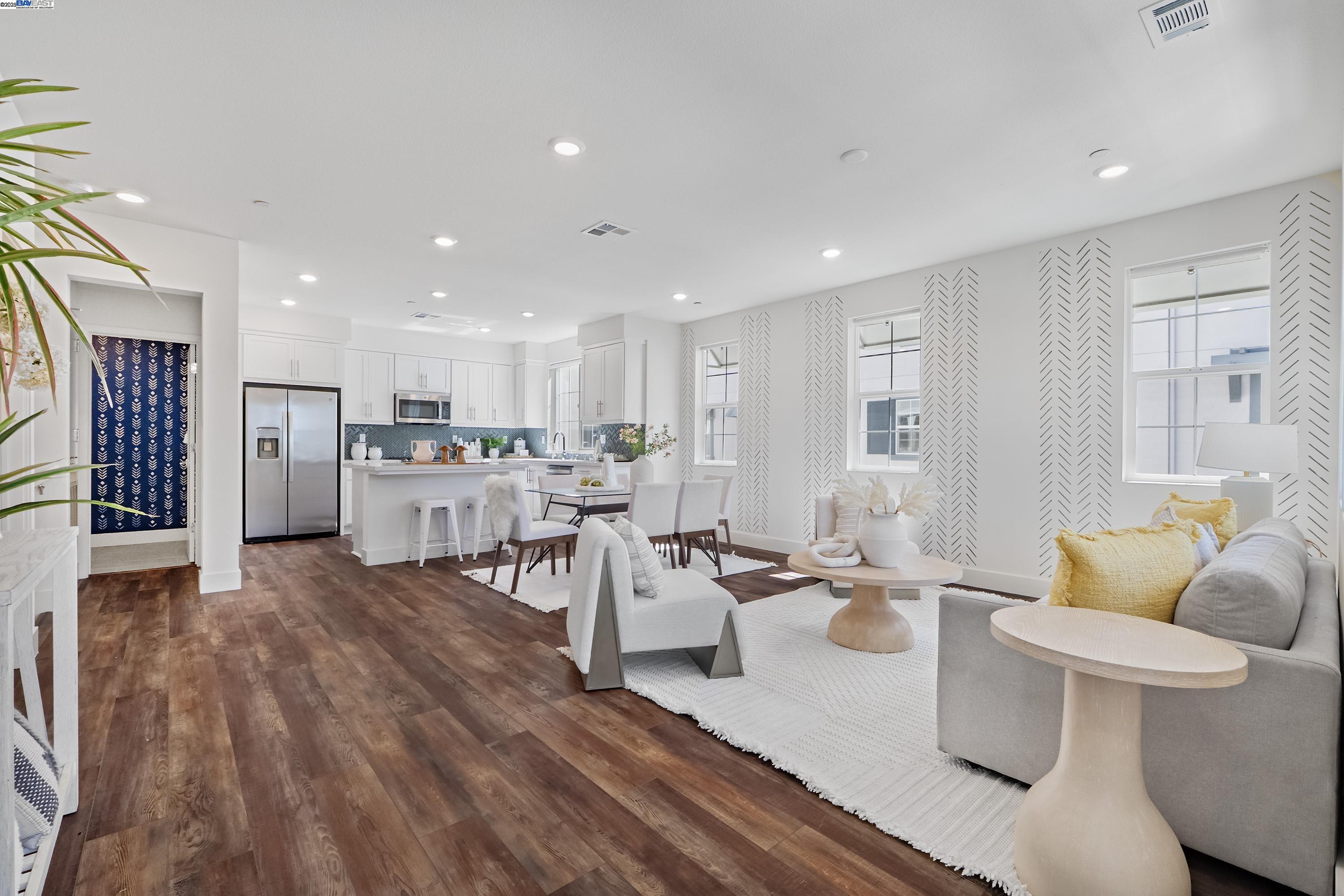 Detail Gallery Image 5 of 48 For 37428 Bowline Rd, Newark,  CA 94560 - 2 Beds | 2/1 Baths