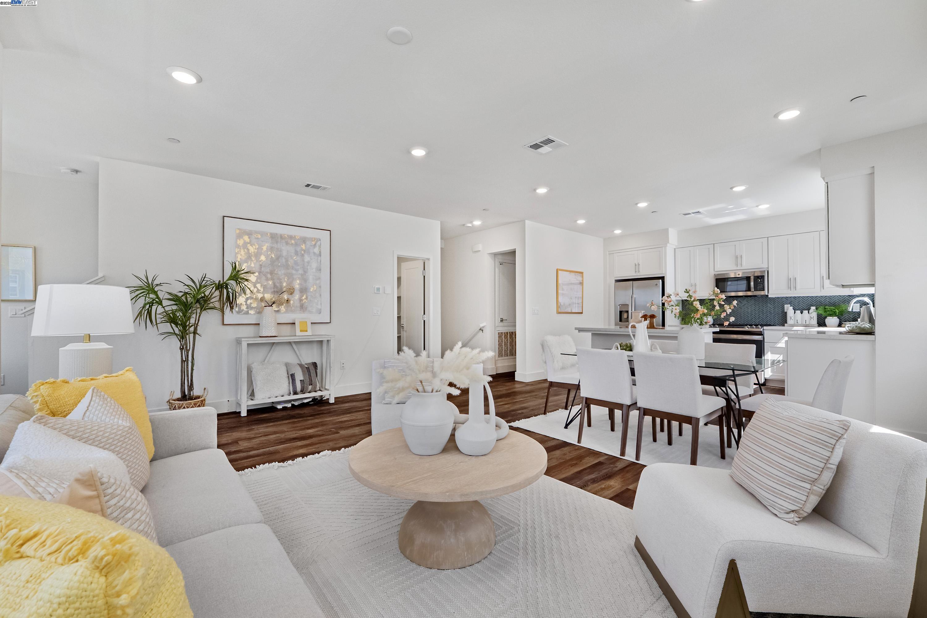 Detail Gallery Image 6 of 48 For 37428 Bowline Rd, Newark,  CA 94560 - 2 Beds | 2/1 Baths