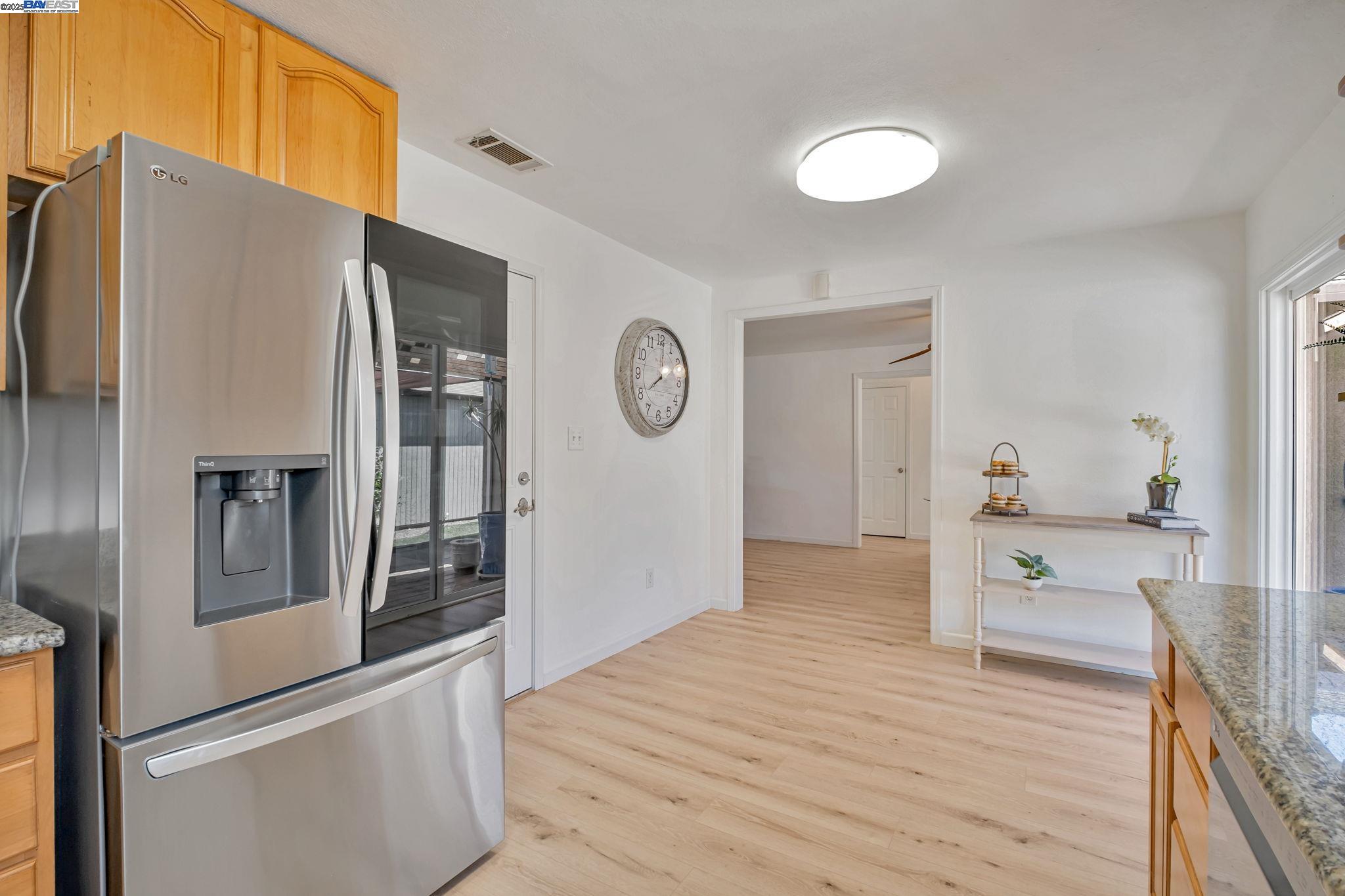 Detail Gallery Image 12 of 33 For 15049 Kesterson St, San Leandro,  CA 94579 - 3 Beds | 1 Baths