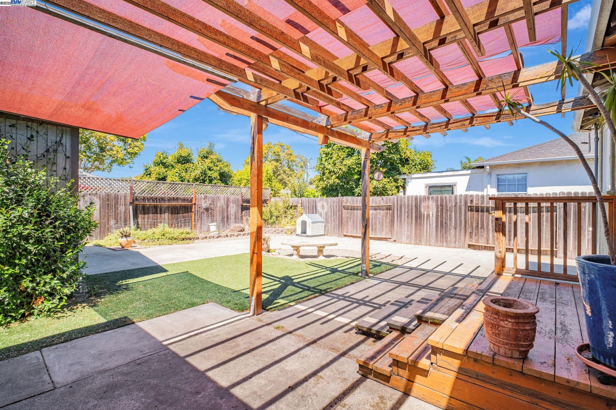 Detail Gallery Image 27 of 33 For 15049 Kesterson St, San Leandro,  CA 94579 - 3 Beds | 1 Baths