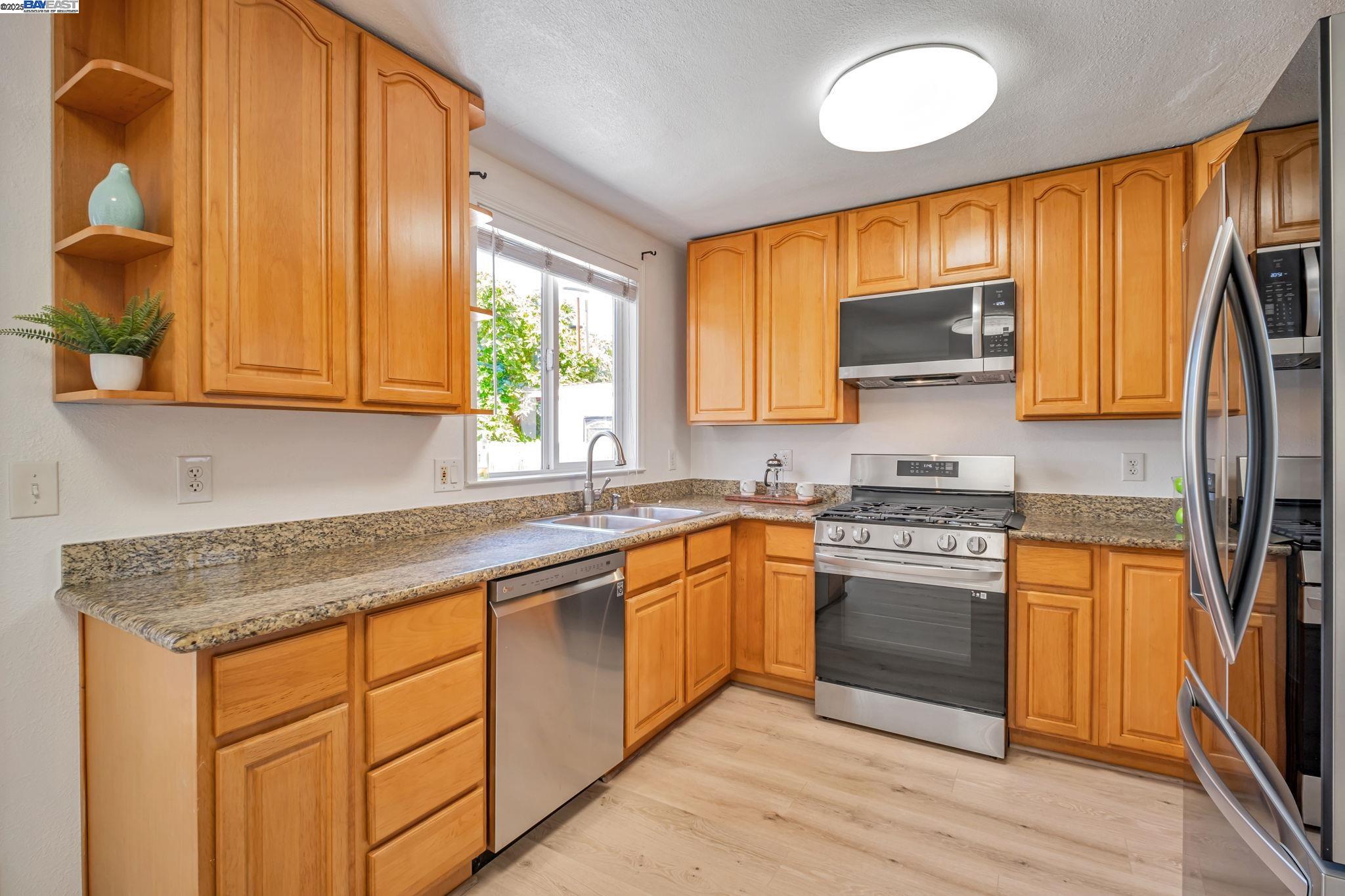 Detail Gallery Image 10 of 33 For 15049 Kesterson St, San Leandro,  CA 94579 - 3 Beds | 1 Baths