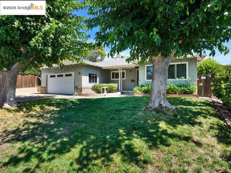 Detail Gallery Image 2 of 51 For 438 Harding Ave, Livermore,  CA 94550 - 4 Beds | 2 Baths