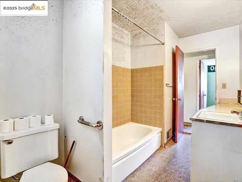 Detail Gallery Image 20 of 51 For 438 Harding Ave, Livermore,  CA 94550 - 4 Beds | 2 Baths