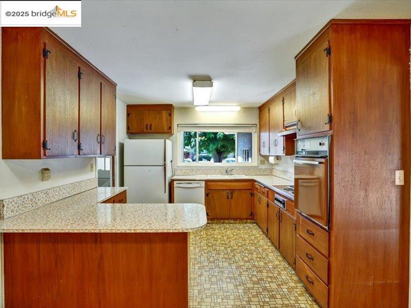 Detail Gallery Image 35 of 51 For 438 Harding Ave, Livermore,  CA 94550 - 4 Beds | 2 Baths